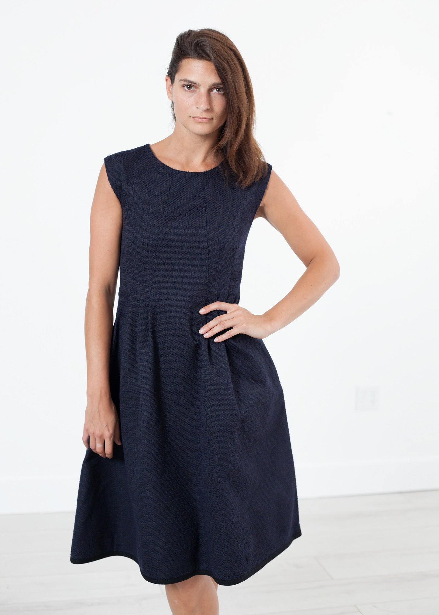 Pleated Rita Dress in Dark Navy Ter et Bantine