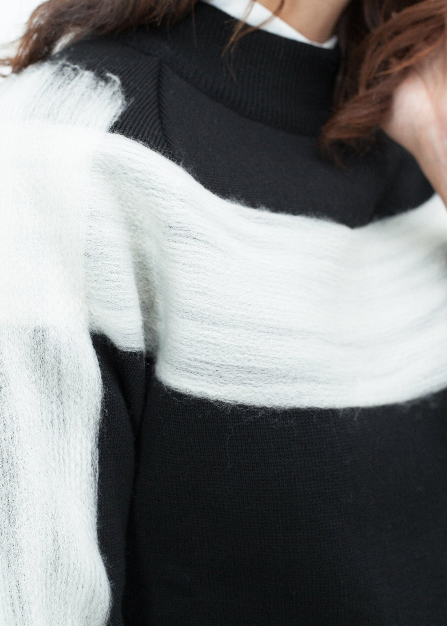 Contrast Felted Sweater in Black Ter et Bantine