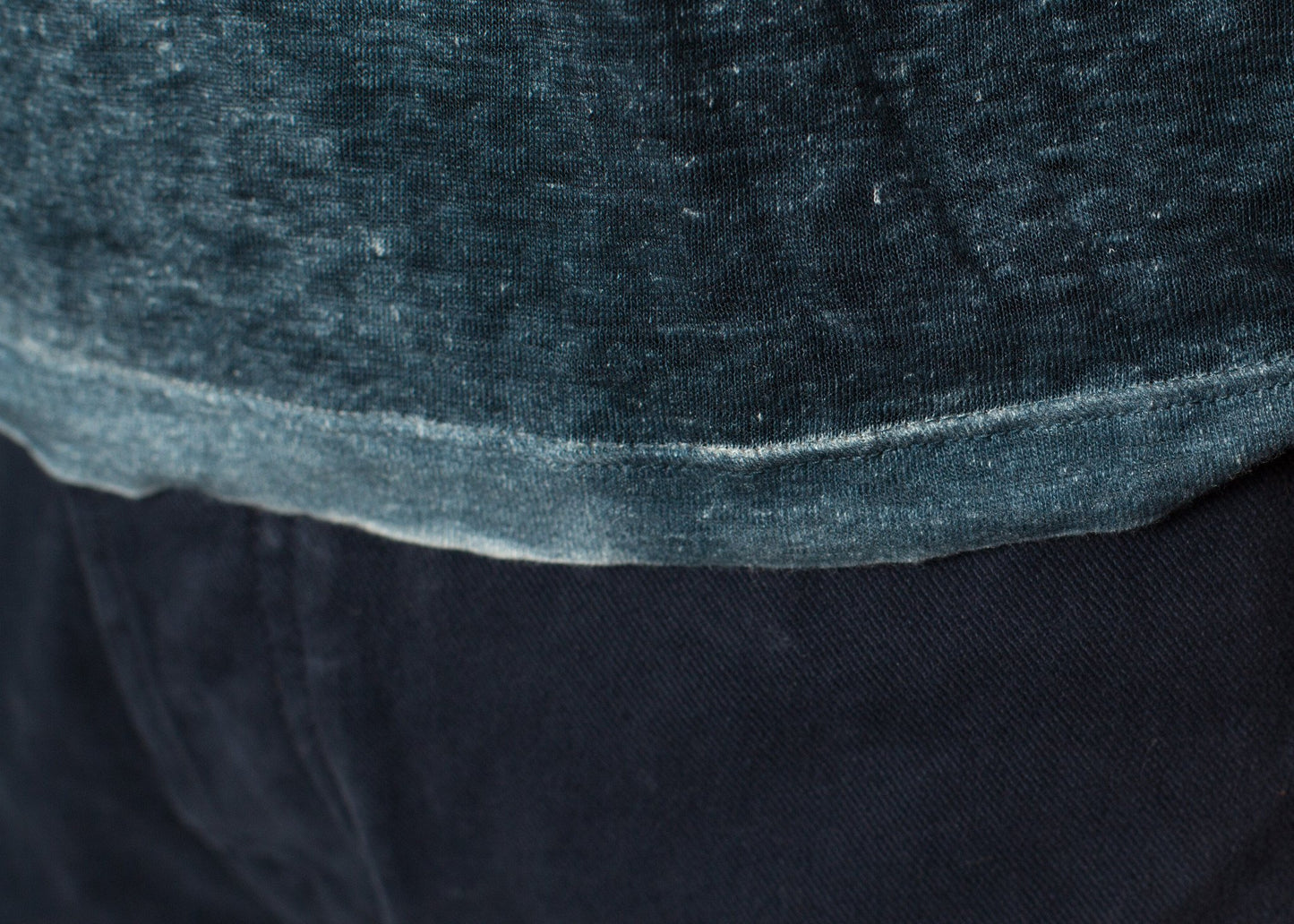 Melange T-Shirt in Navy/Black Avant Toi