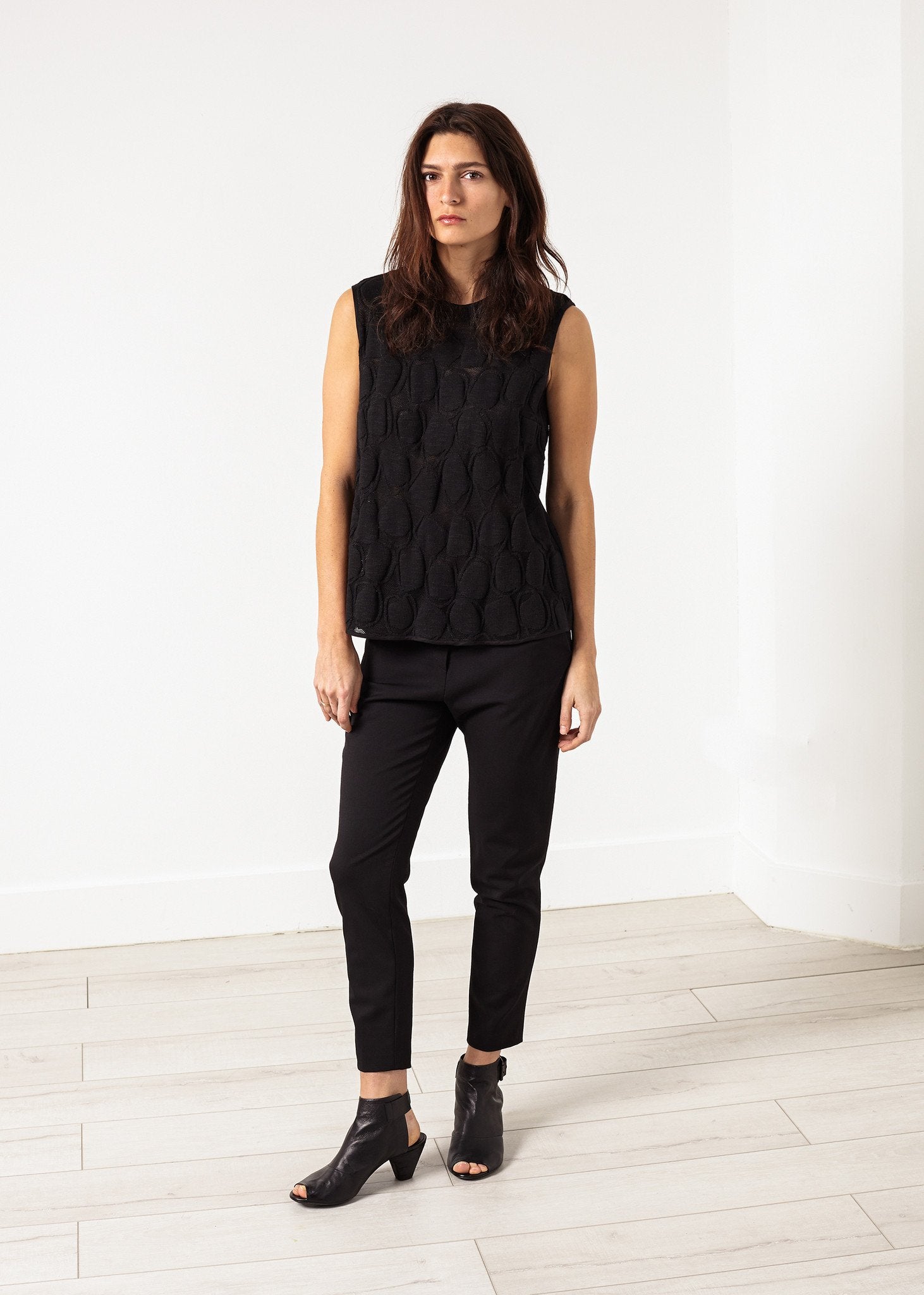 Zip Back Circle Blouse in Black Ter et Bantine