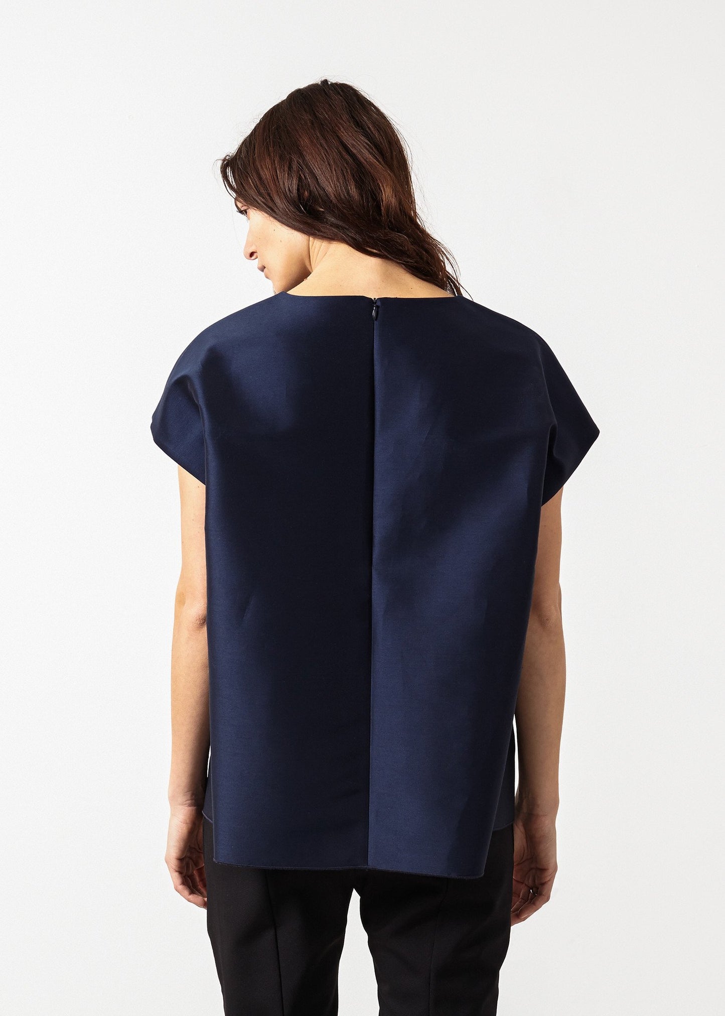 Tucked Sleeve Blouse in Navy Ter et Bantine