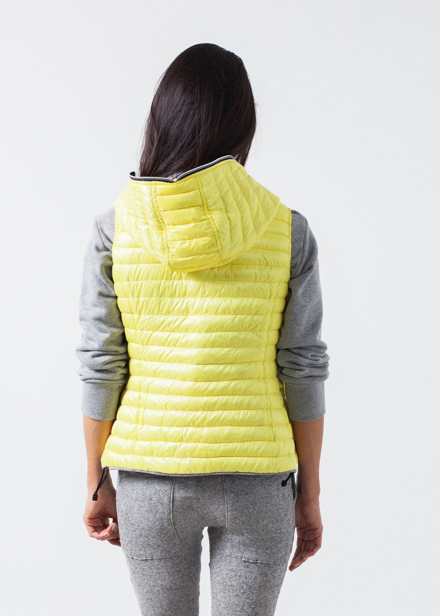 Primula Vest in Yellow Duvetica