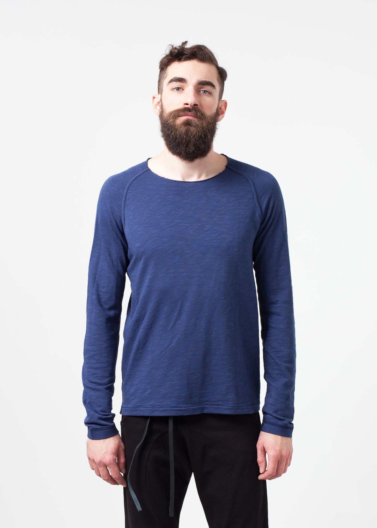 Daris Tee in Blue Hannes Roether