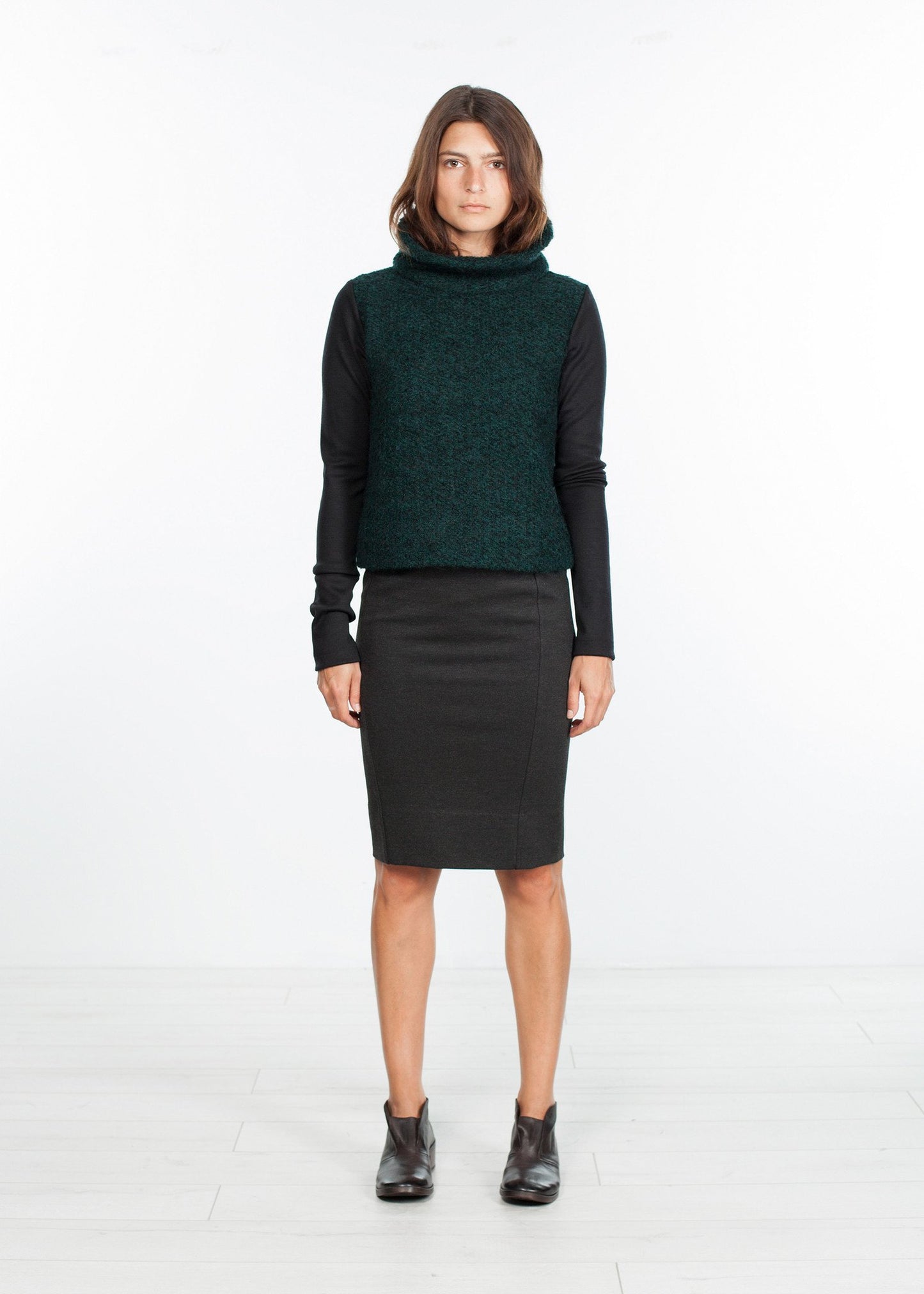 Boucle Turtle Neck in Green/Black Amelia Toro