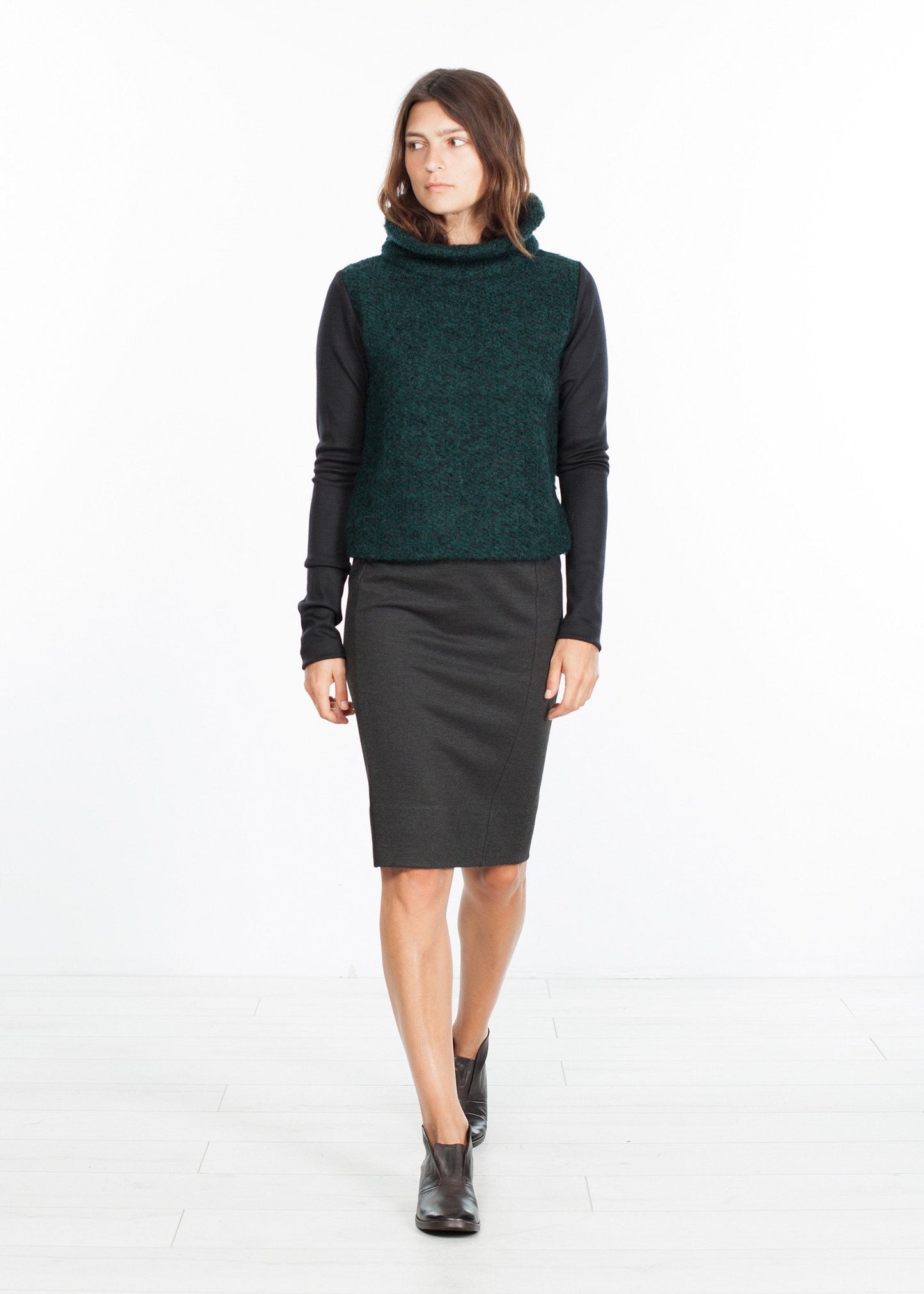 Boucle Turtle Neck in Green/Black Amelia Toro