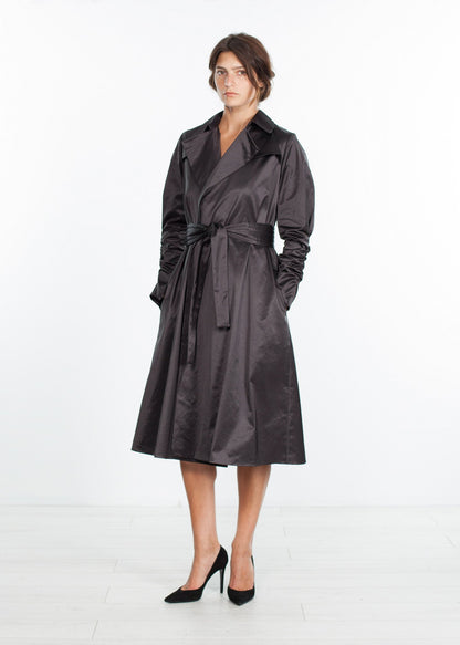 Trench Coat in Black Amelia Toro
