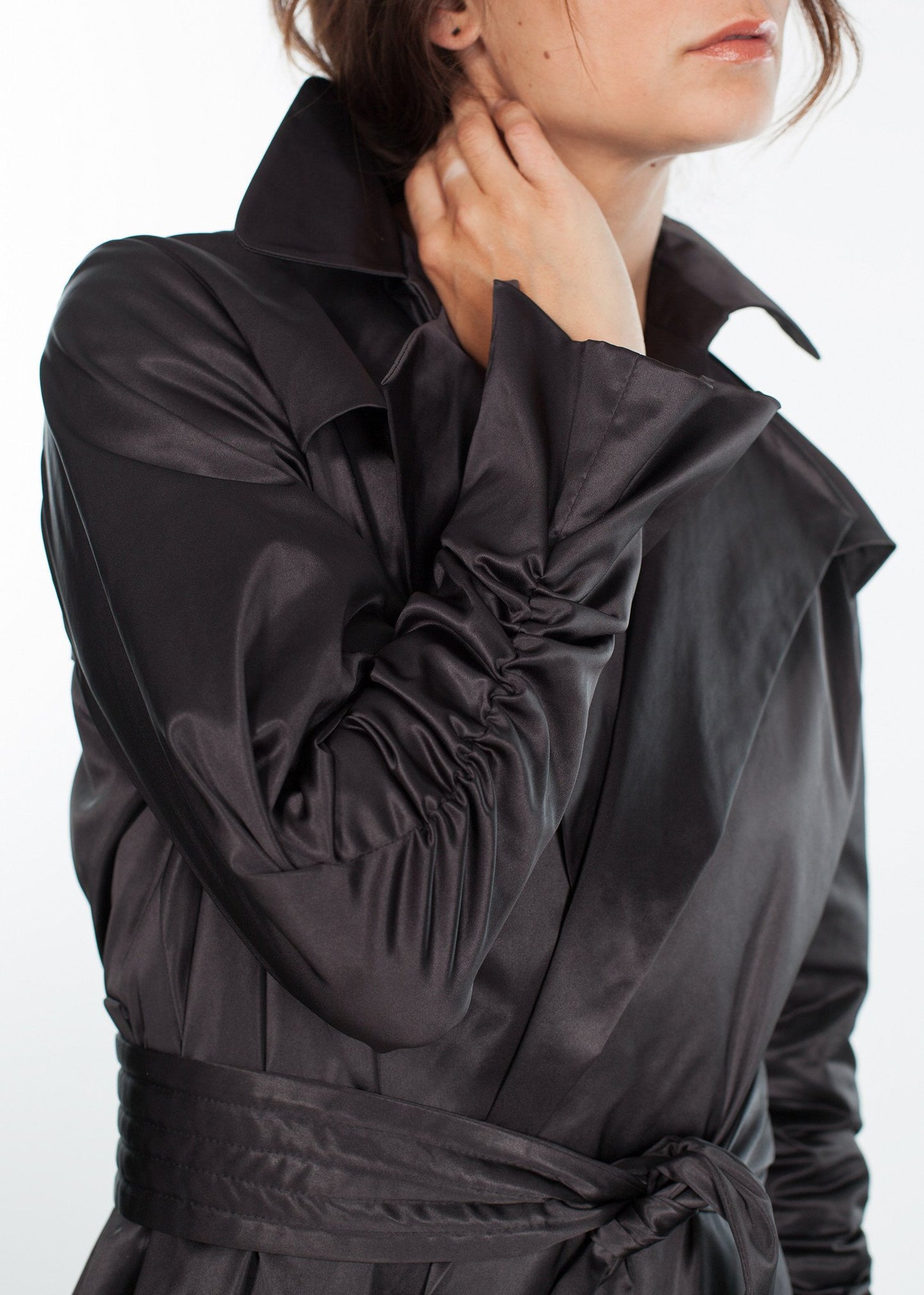 Trench Coat in Black Amelia Toro