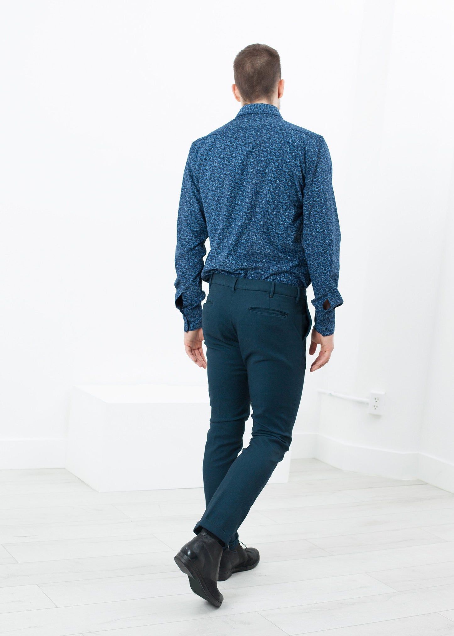 Diamond Weave Trouser in Sky Pence