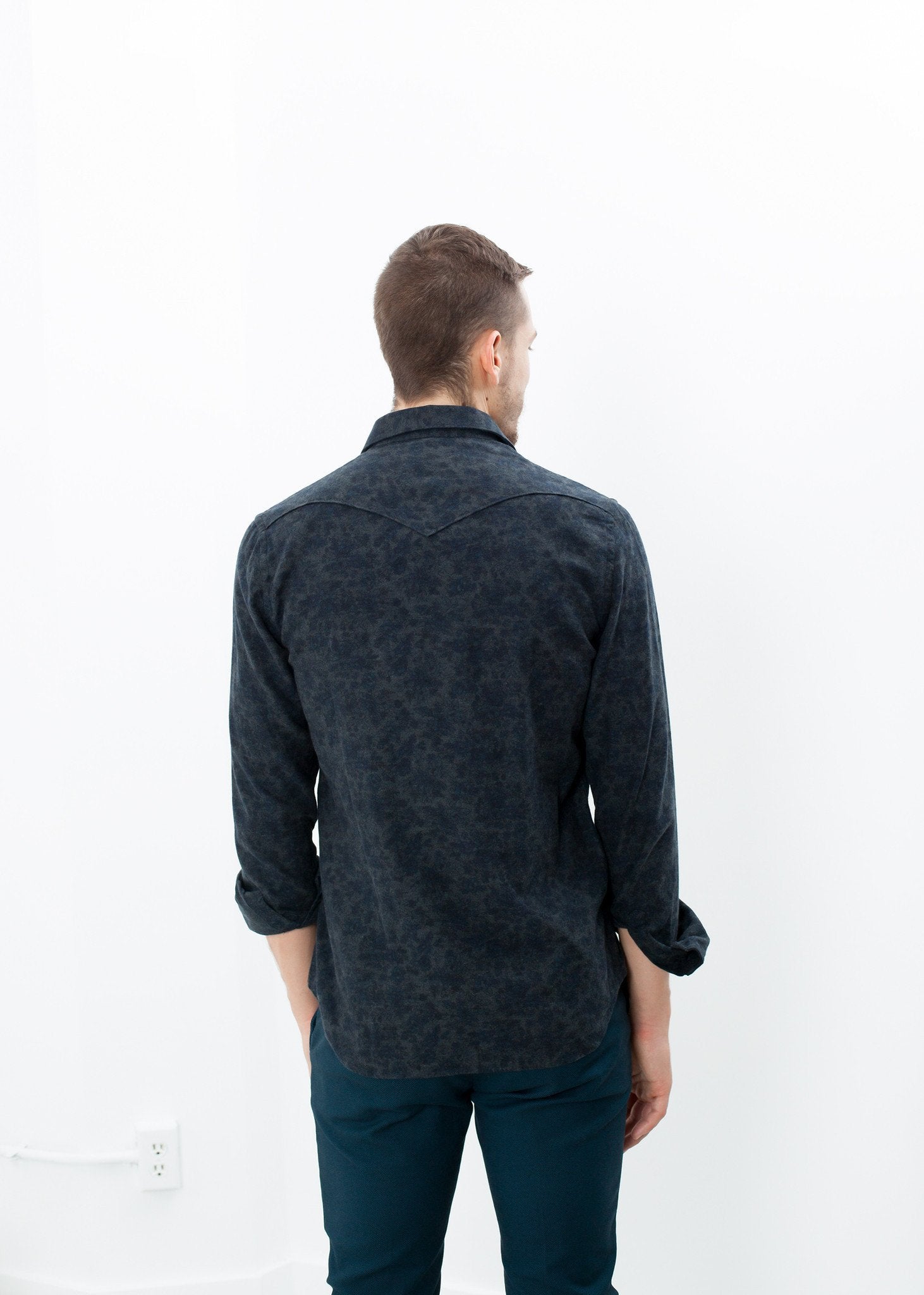 Western Arkansas Button-Up in Dark Hash Floral Aglini