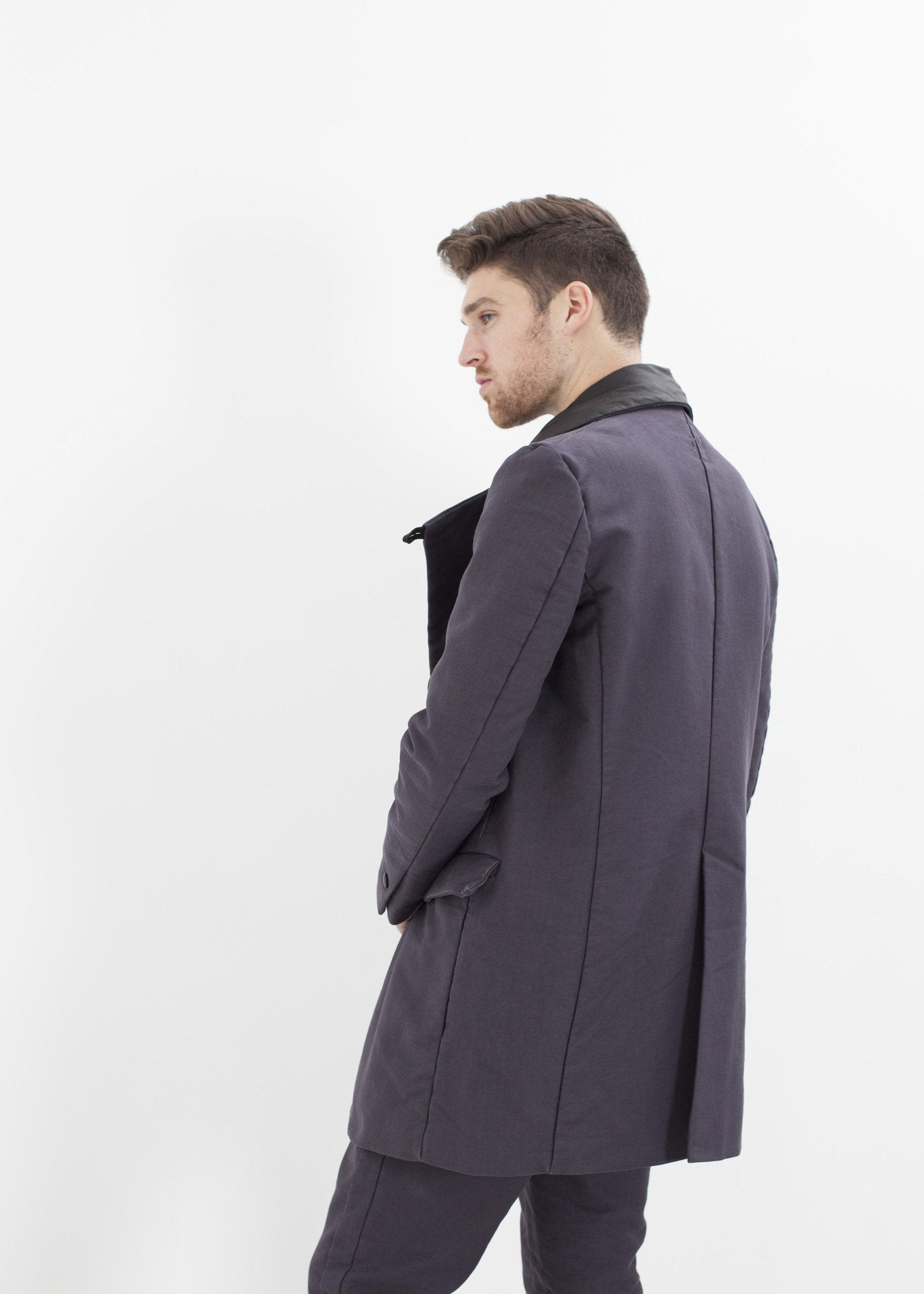 Taban Coat in Phantom Hannes Roether