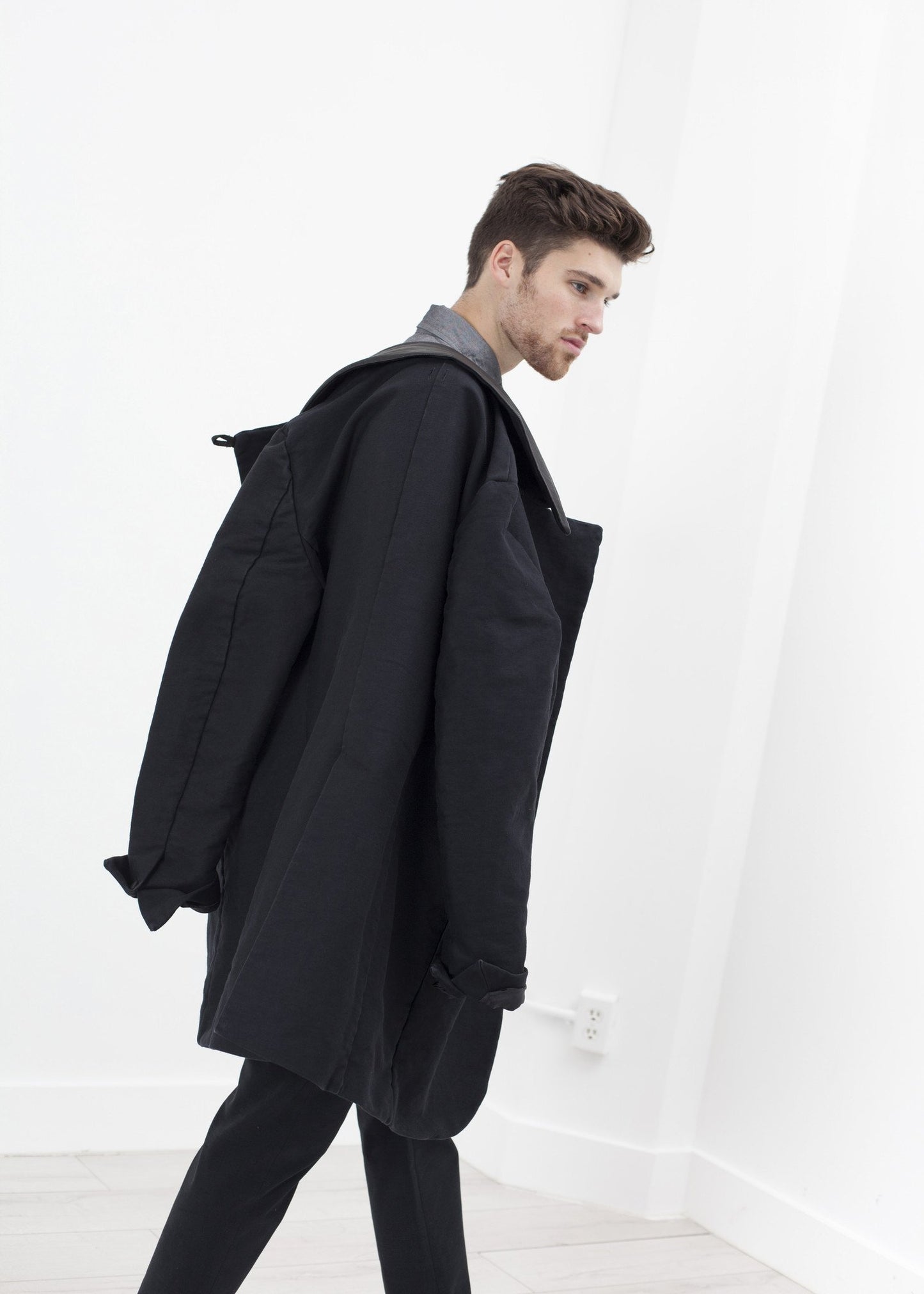 Taban Coat in Black Hannes Roether