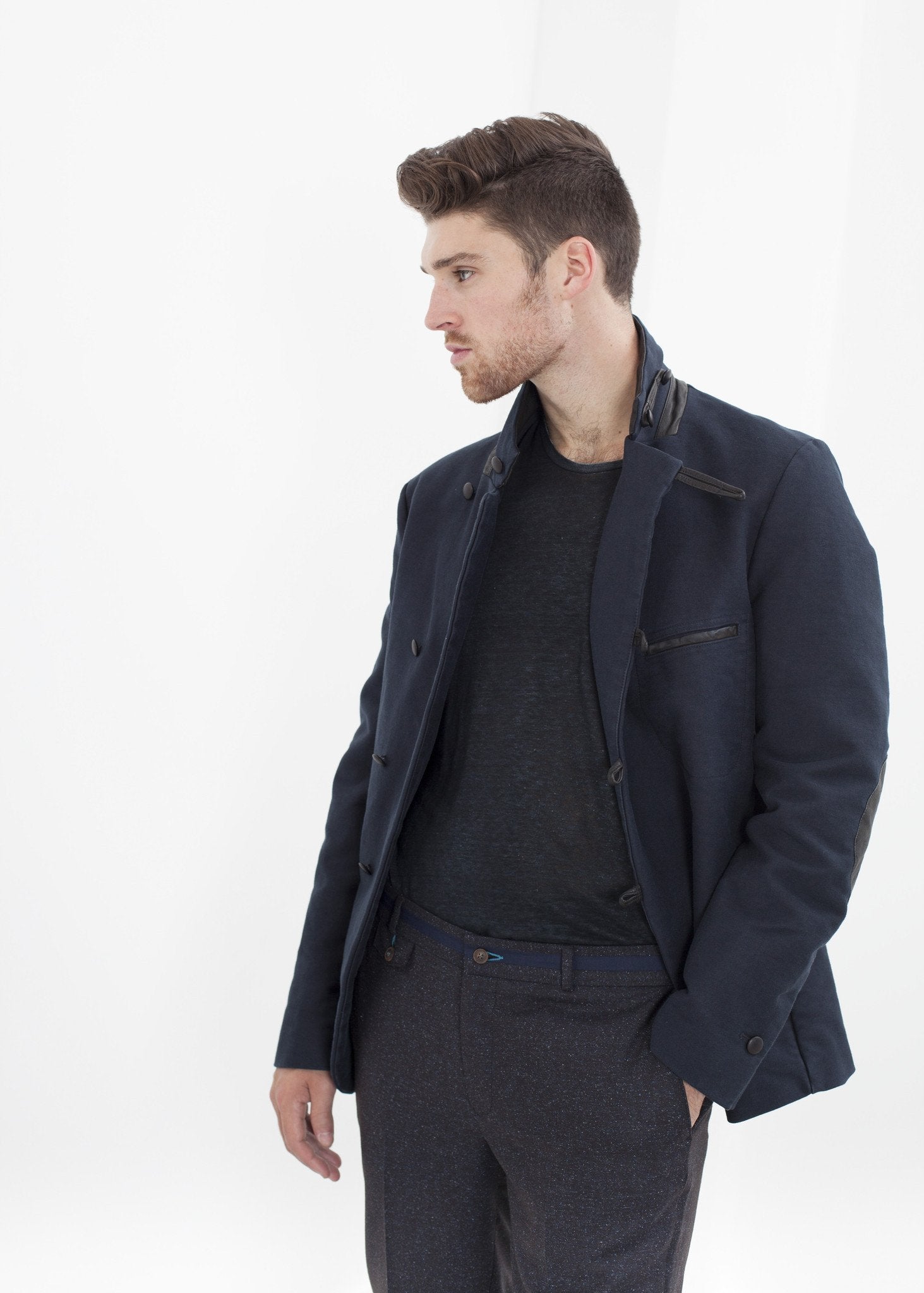 Taurin Jacket in Navy Hannes Roether