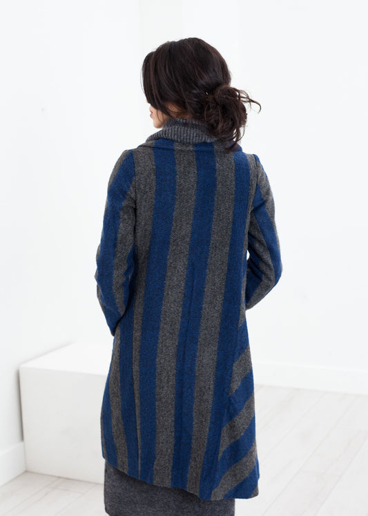 Petale Coat in Silver/Blue Lilith
