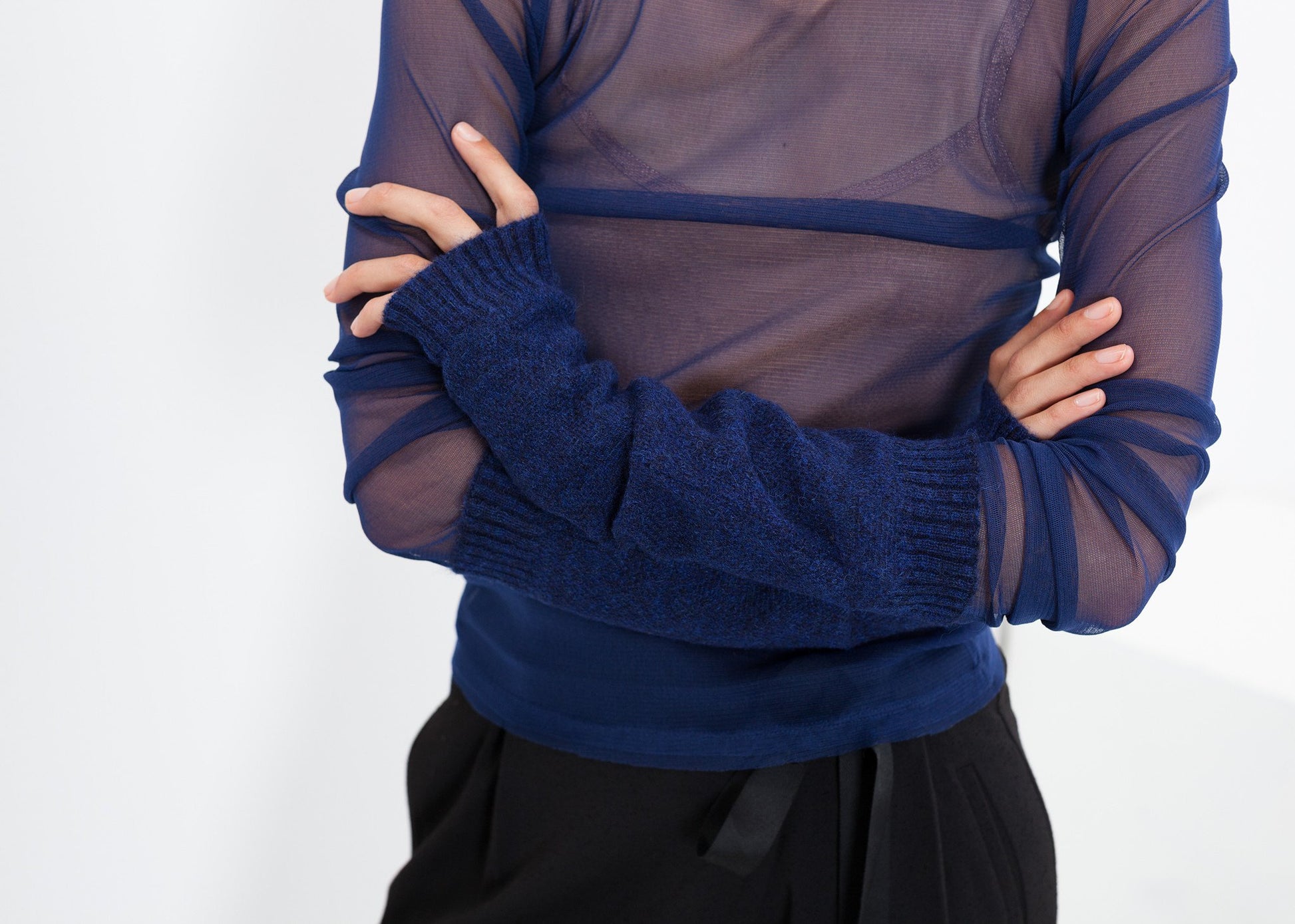 Pikki Mittens in Blue Lilith