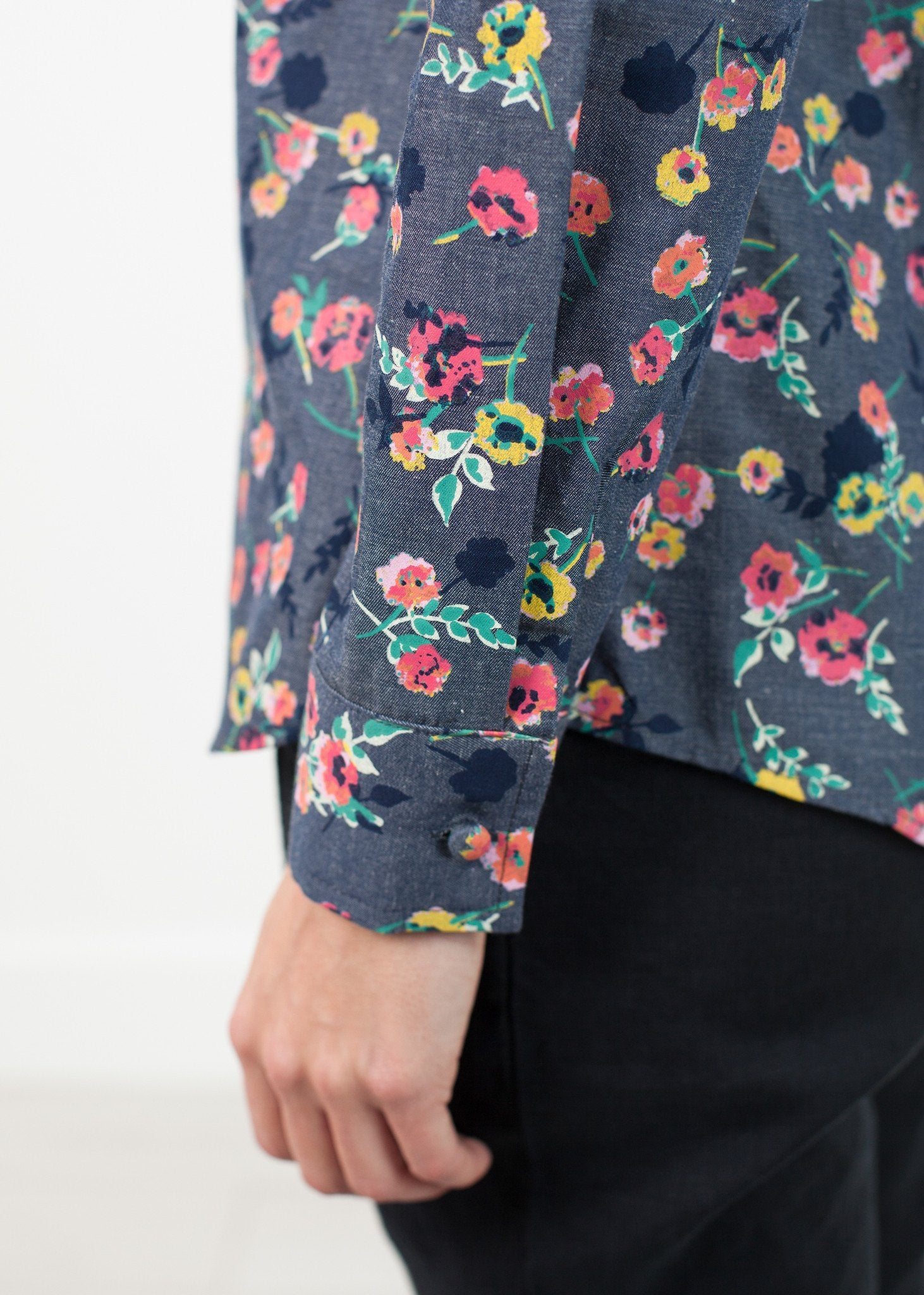 Long Sleeve Blouse in Black/Floral Harvey Faircloth