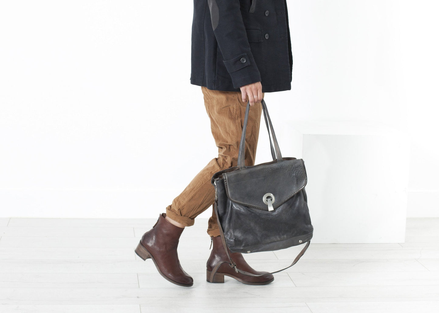 Zola Coat in Black Hannes Roether