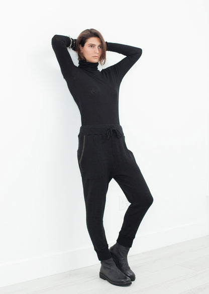 Highsoft Cropped Sweat in Black V:Room