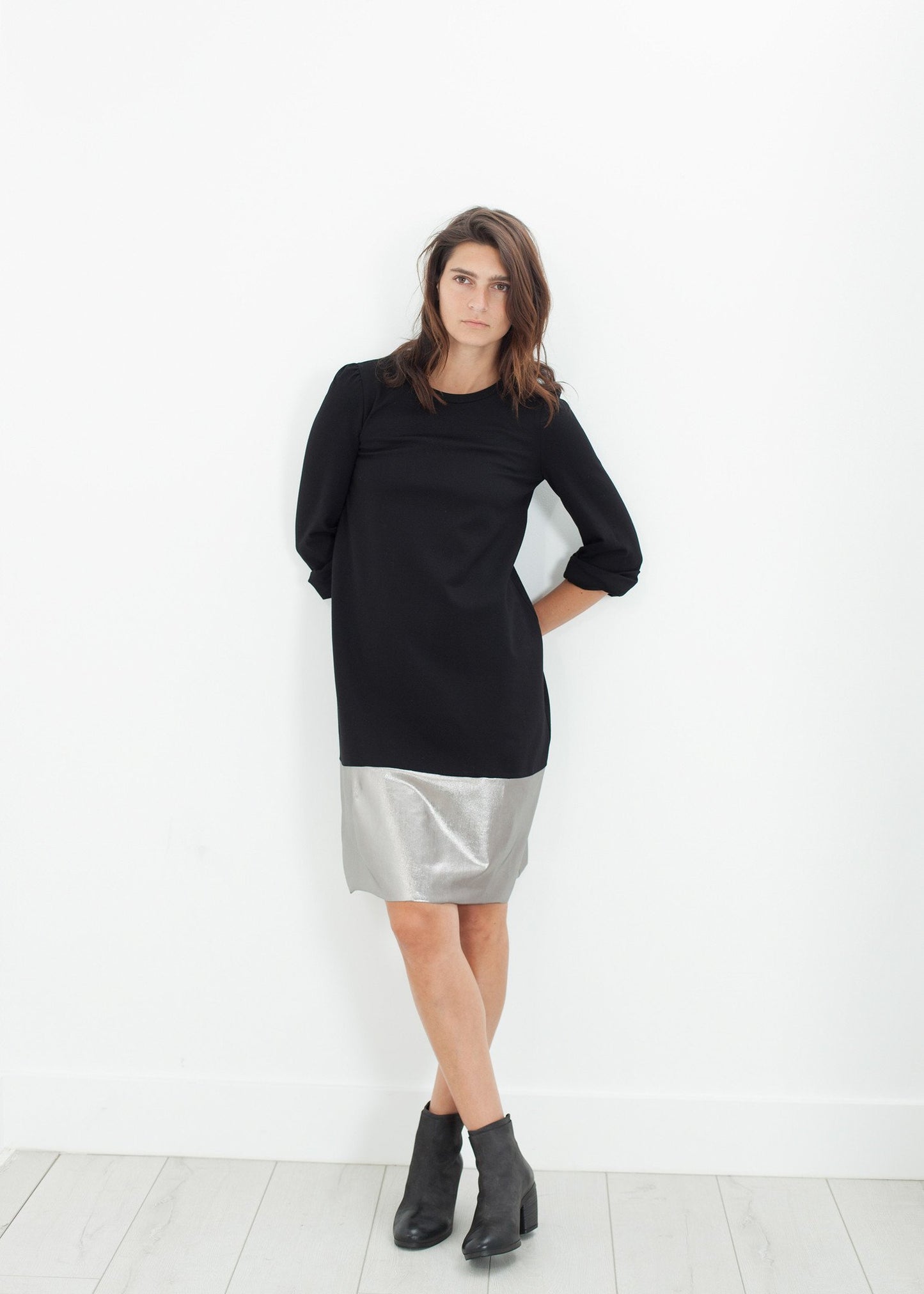 Border Dress in Black/Silver Maria Calderara