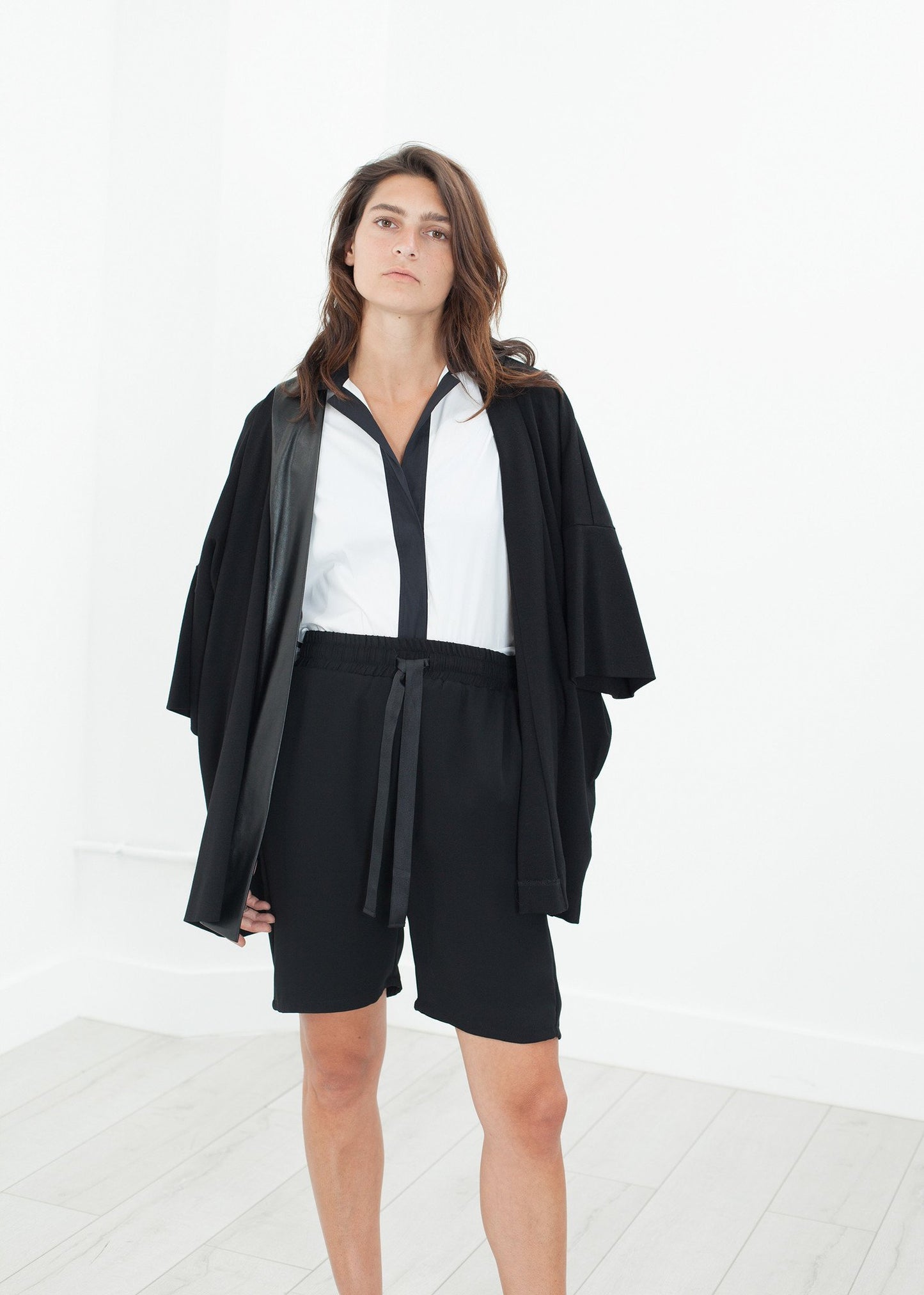 Nuit Shorts in Black Drifter