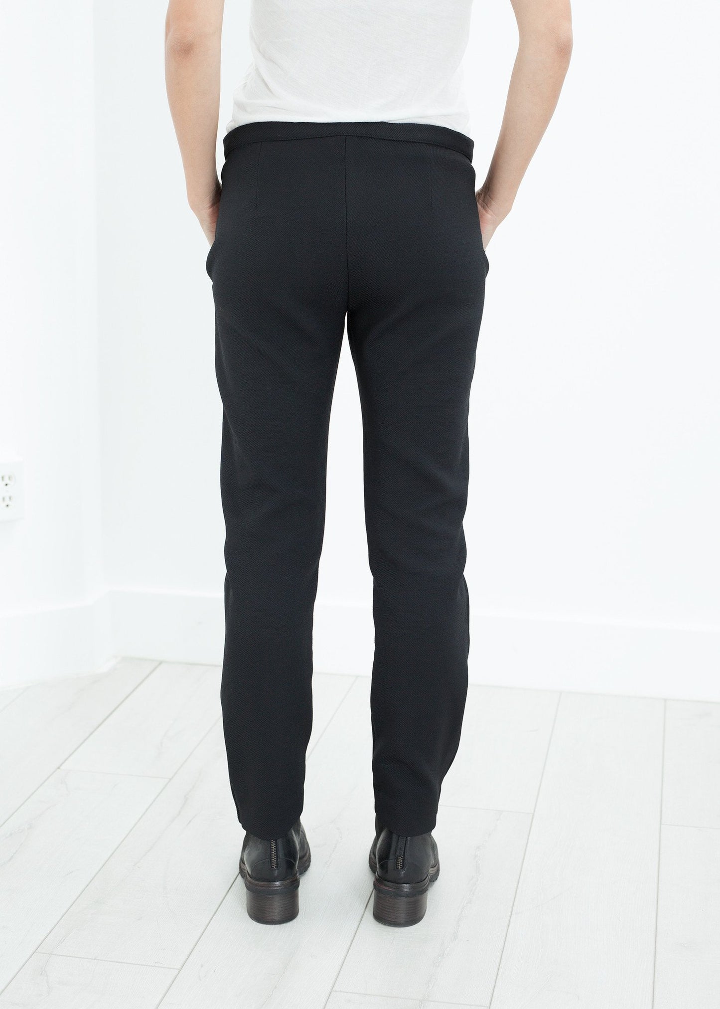 Side Zip Slim Pant in Black Hache