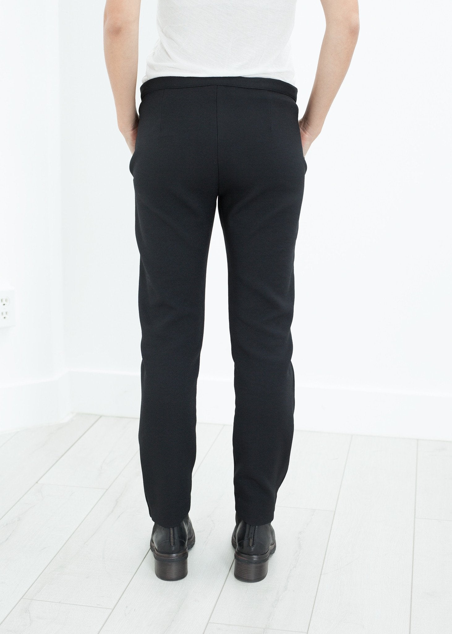 Side Zip Slim Pant in Black Hache