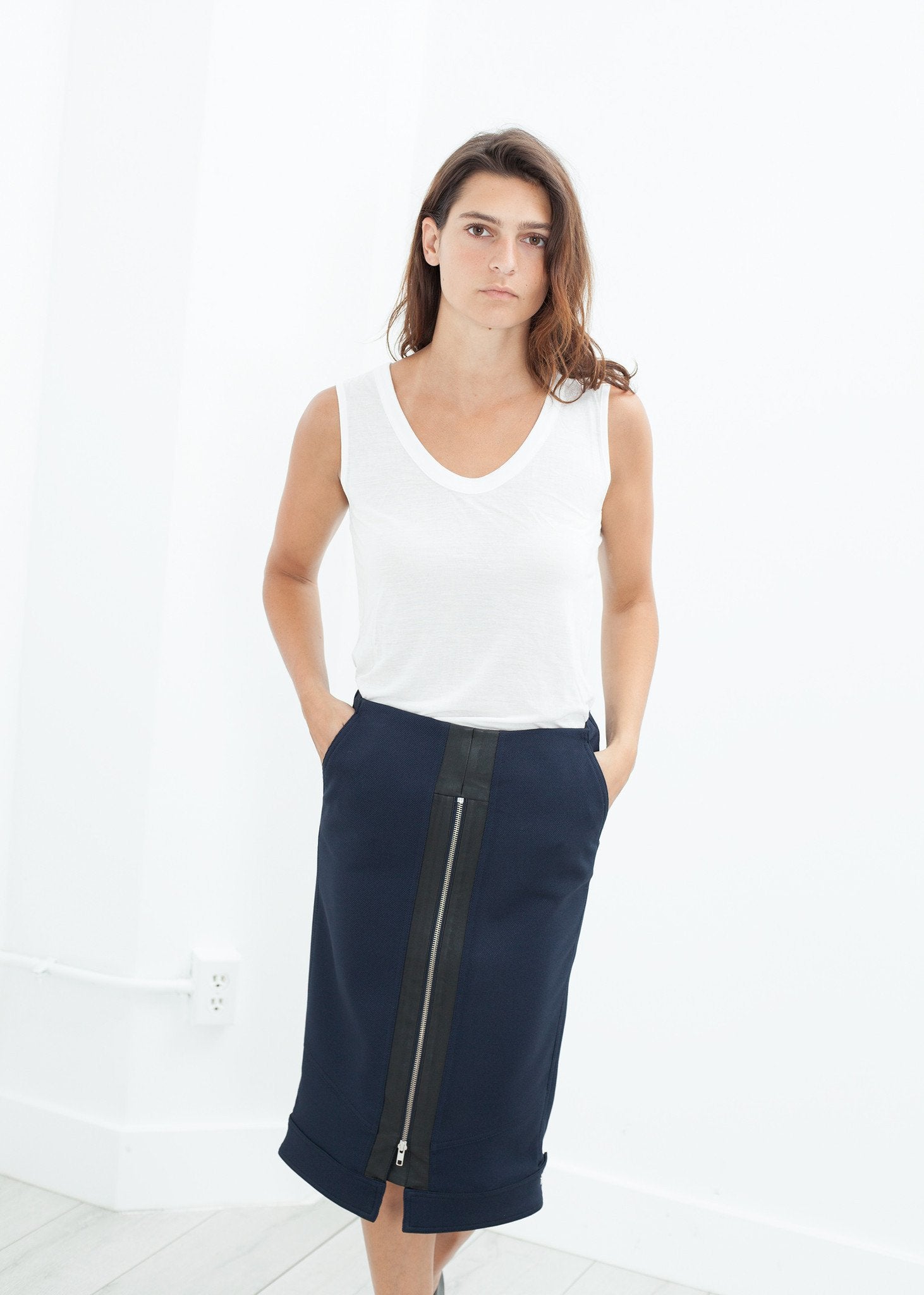Contrast Zipper Skirt in Navy Hache