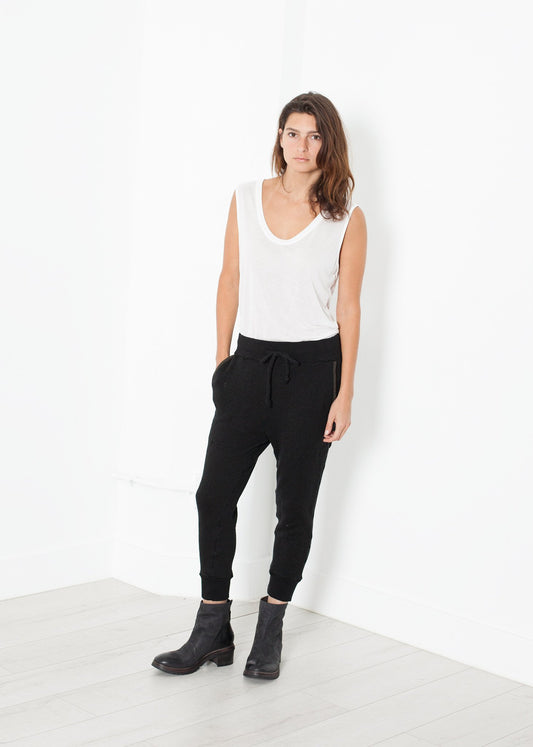 Highsoft Cropped Sweat in Black V:Room