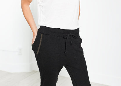 Highsoft Cropped Sweat in Black V:Room