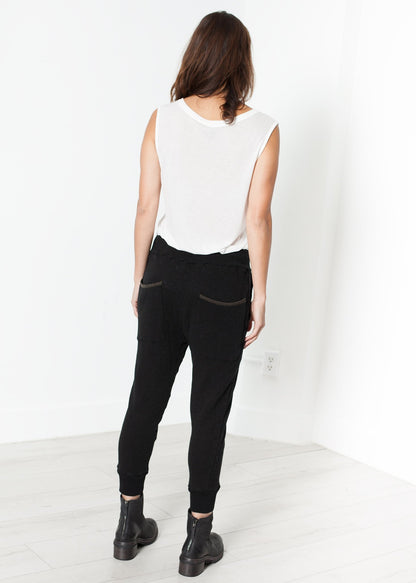 Highsoft Cropped Sweat in Black V:Room