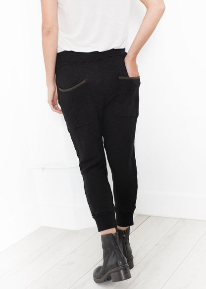 Highsoft Cropped Sweat in Black V:Room