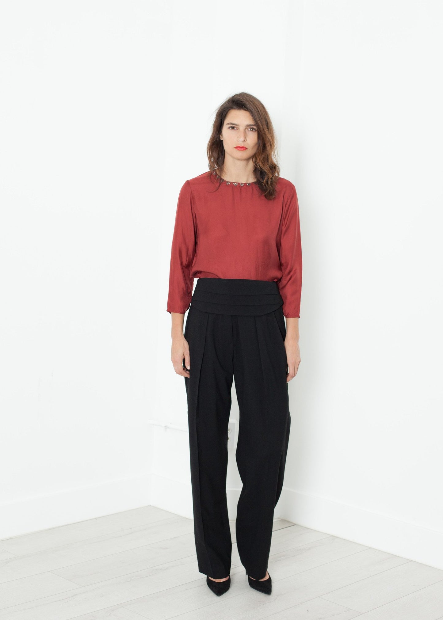 Pleated Waistband Trouser in Black Ter et Bantine