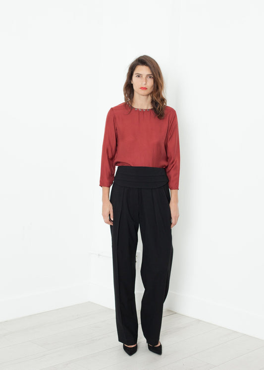 Pleated Waistband Trouser in Black Ter et Bantine