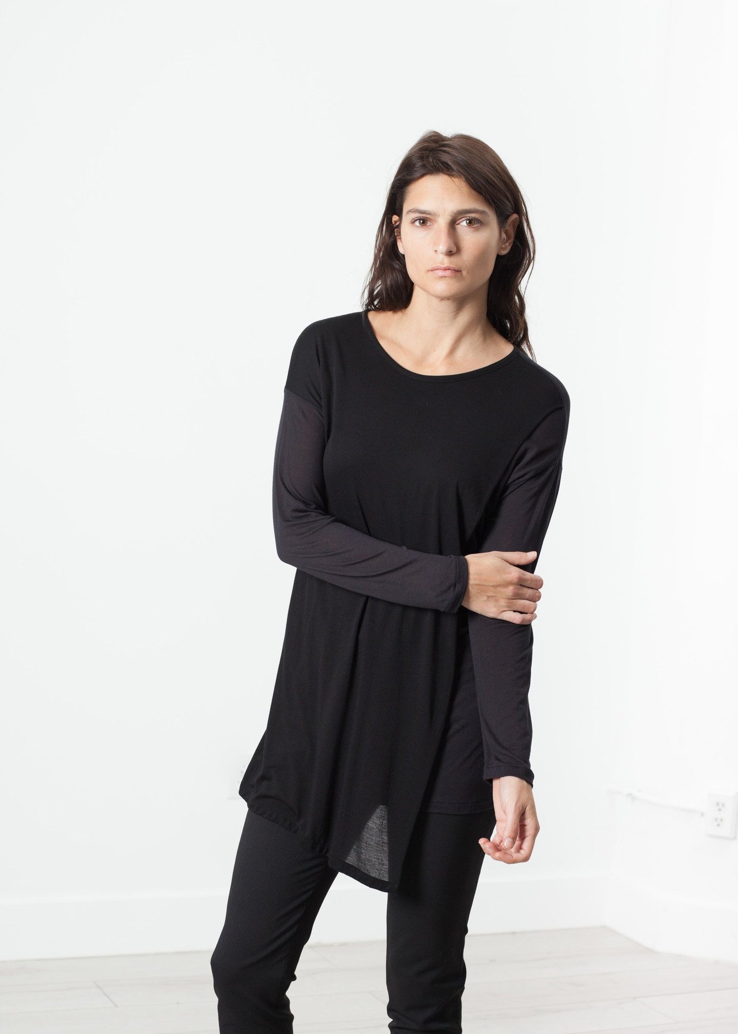 Laurier Tee in Black/Navy Drifter