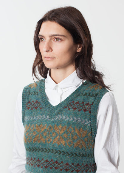 Fair Isle Vest in Army Nigel Cabourn