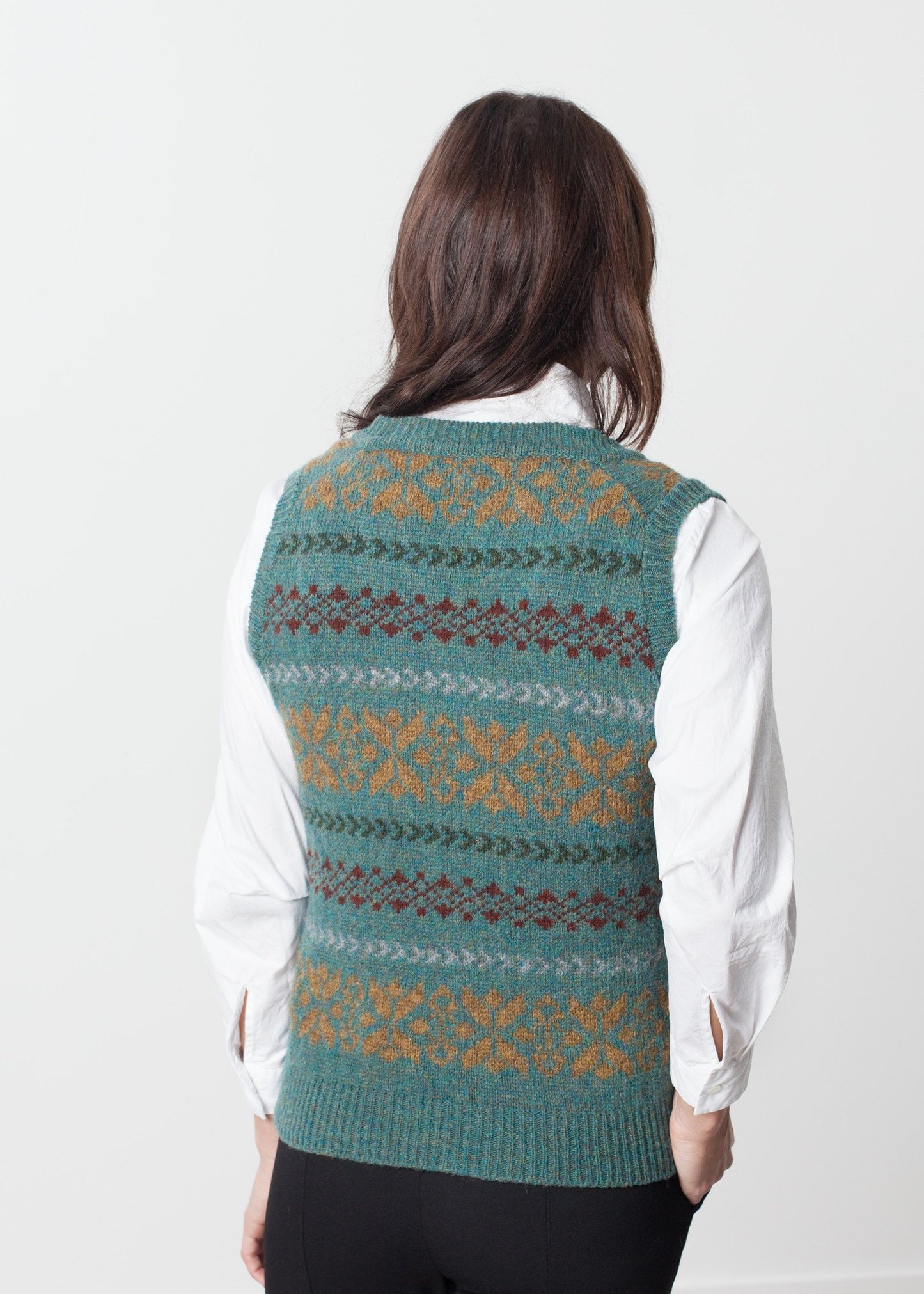 Fair Isle Vest in Army Nigel Cabourn
