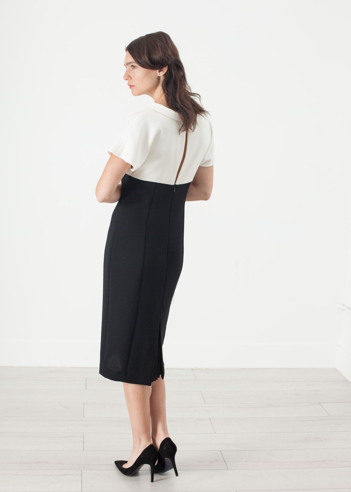 Pearl Fastened Dress in Cream/Black Amelia Toro