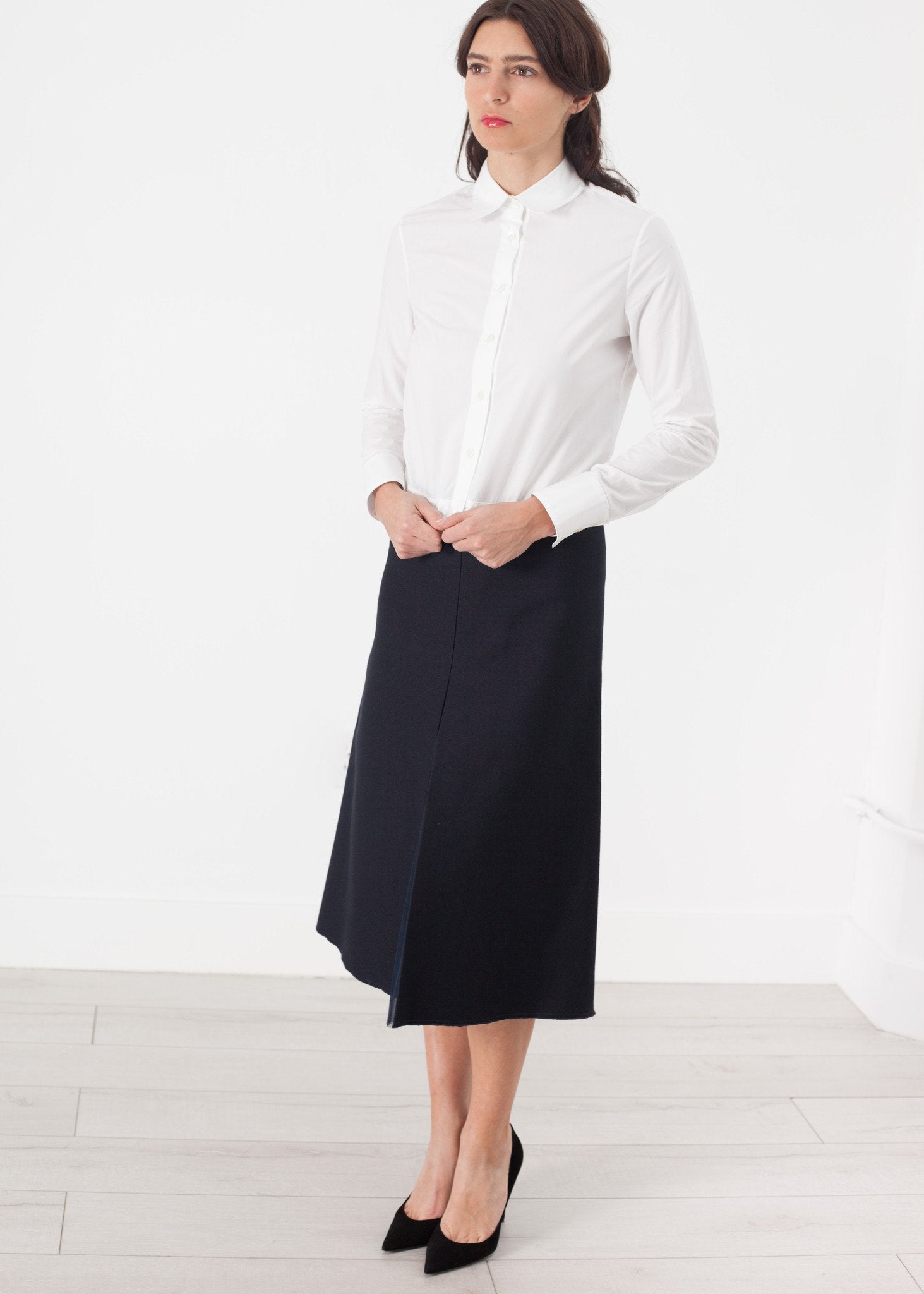 Tulle Pleat Skirt in Navy Ter et Bantine