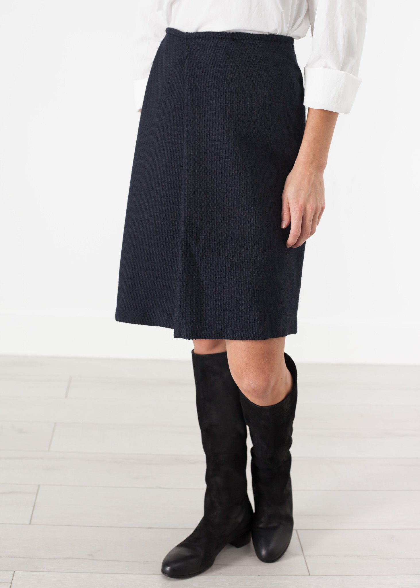 Pleated Wool Skirt in Navy Pip-Squeak Chapeau