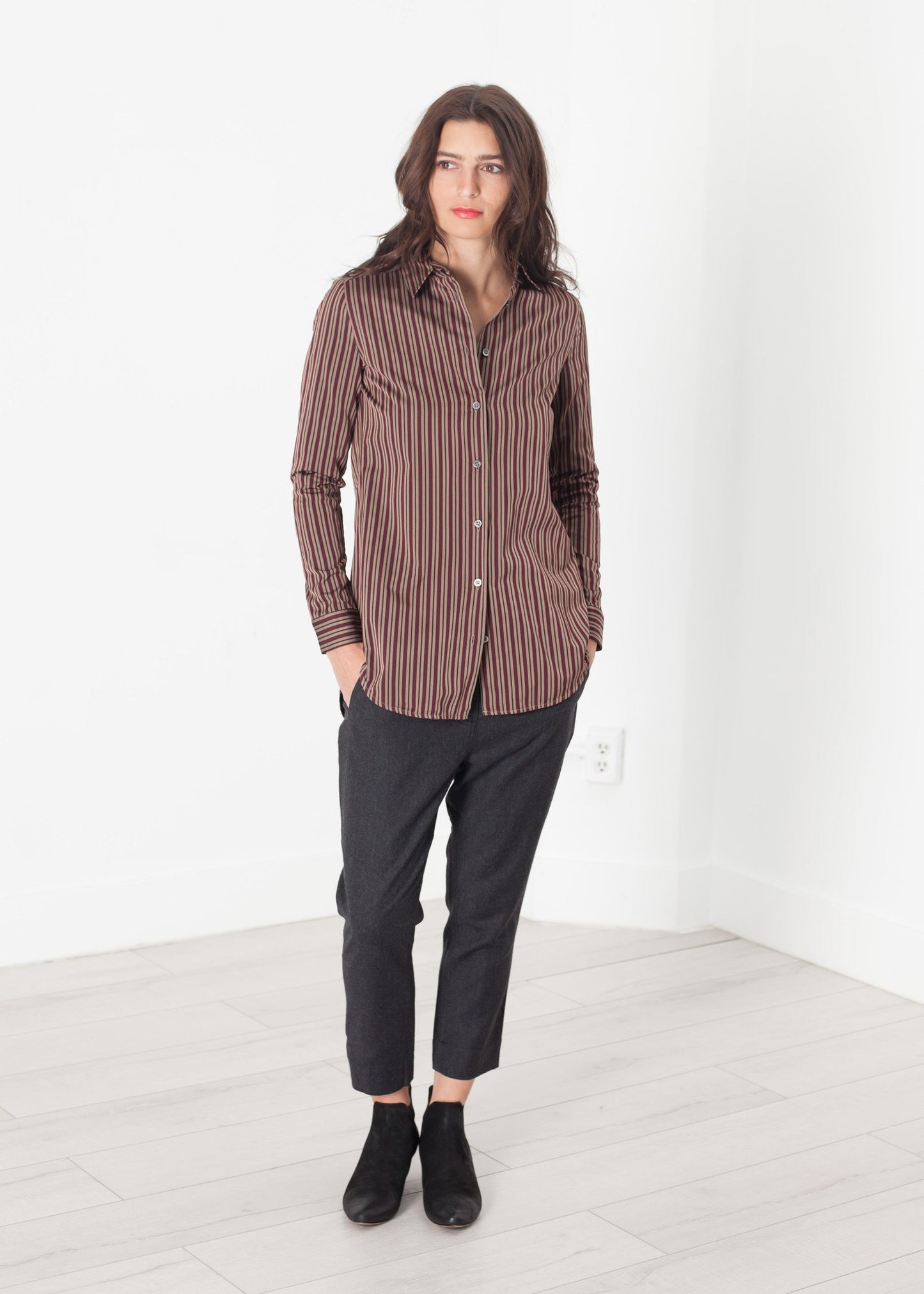Sheen Button-Up in Red/Tan Hache