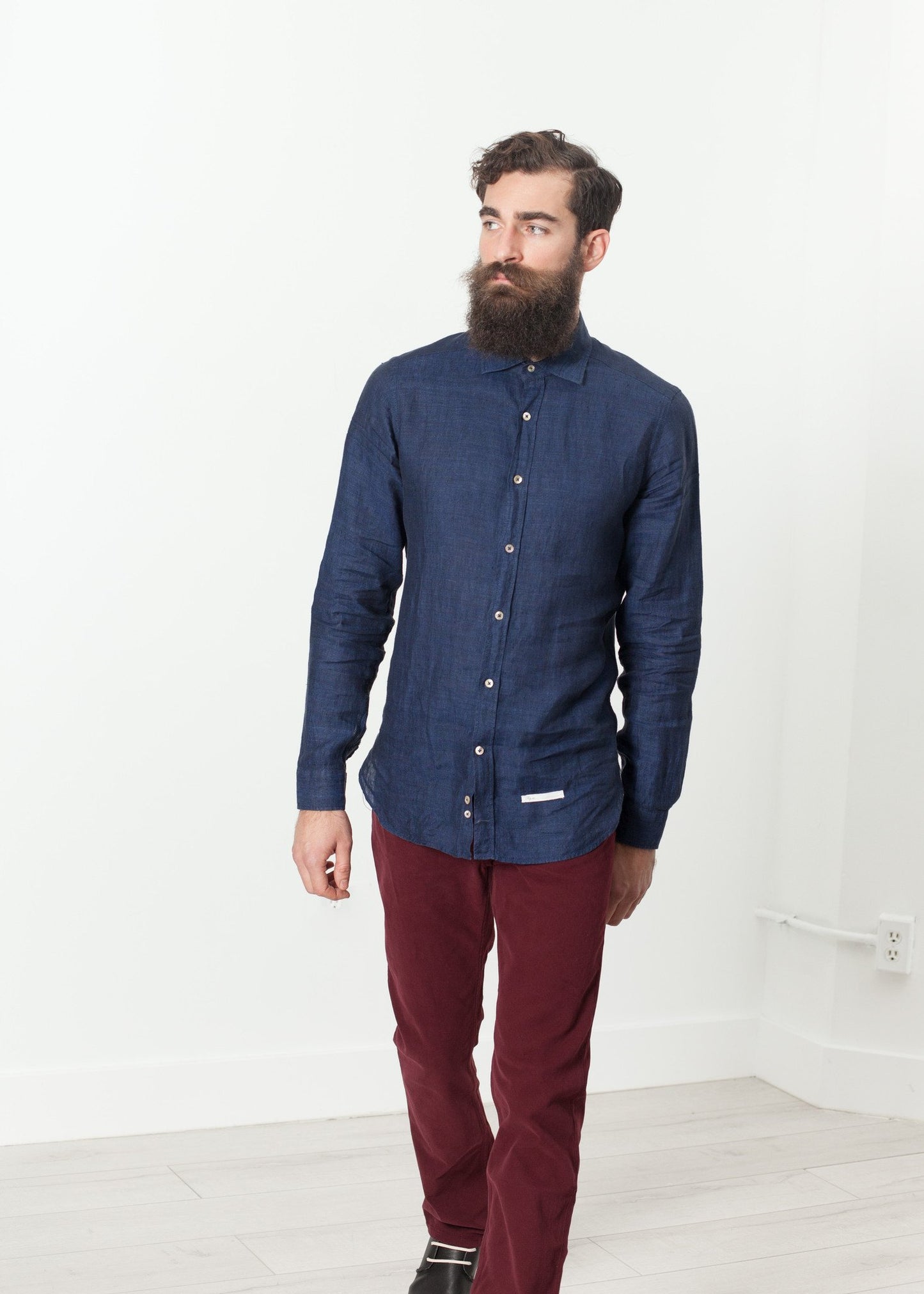 Button Up Shirt in Navy Drumohr
