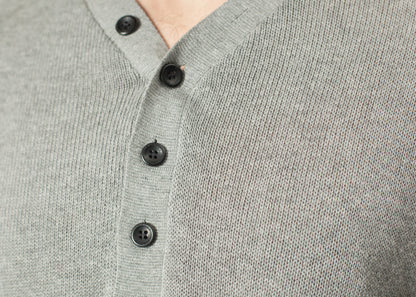 Garbo Henley in Grey Hannes Roether