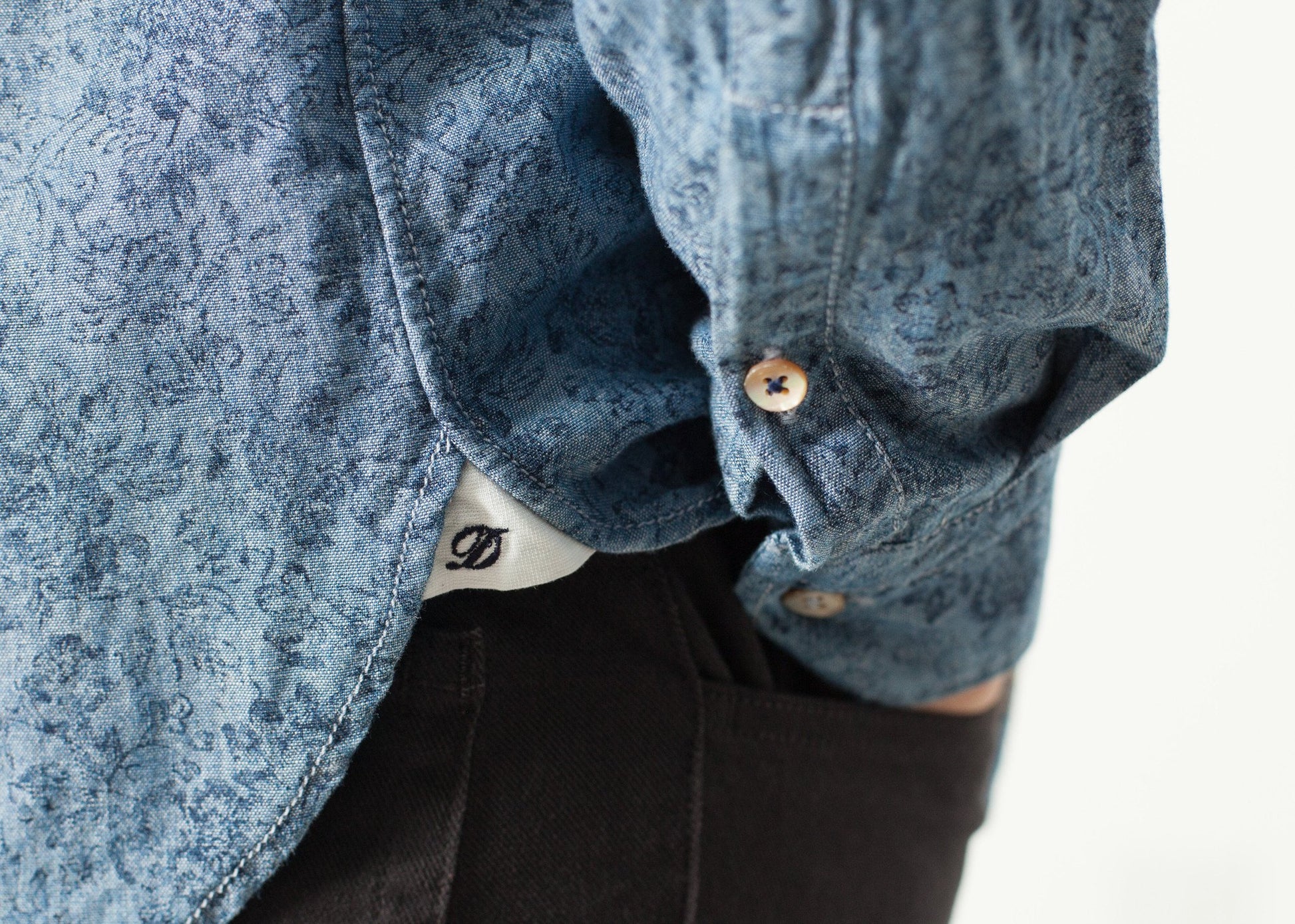 Floral Button-Up in Blue Drumohr