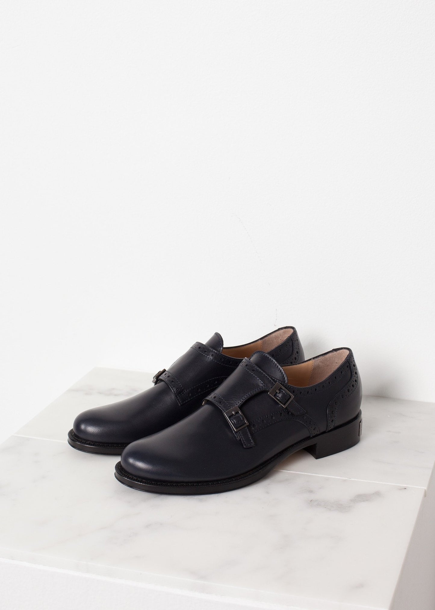 Buckle Shoe in Navy Amelia Toro