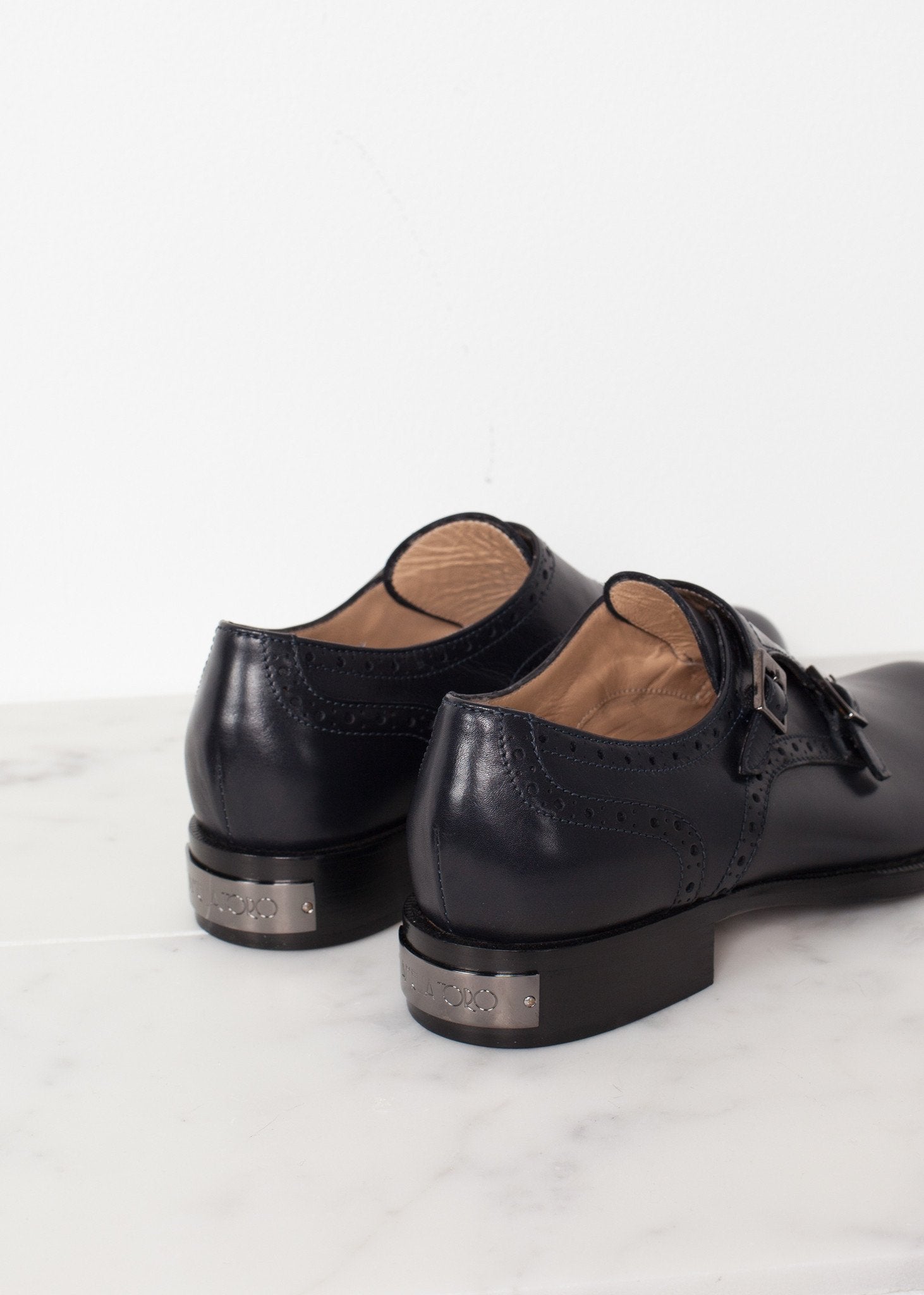 Buckle Shoe in Navy Amelia Toro