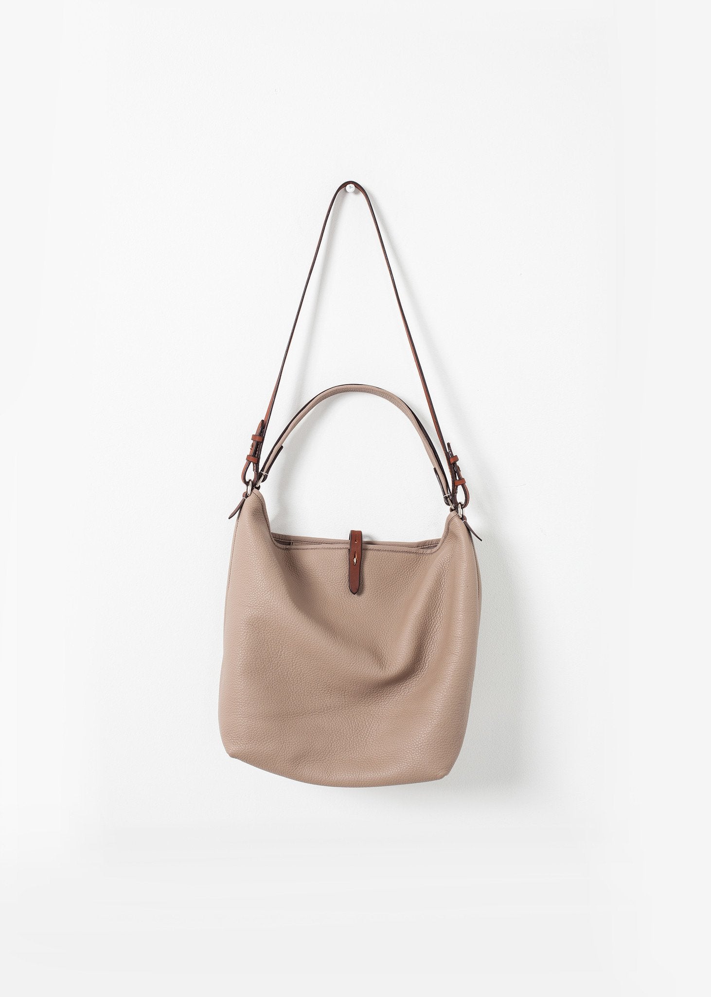 Pretty Grooming Bag Guibert