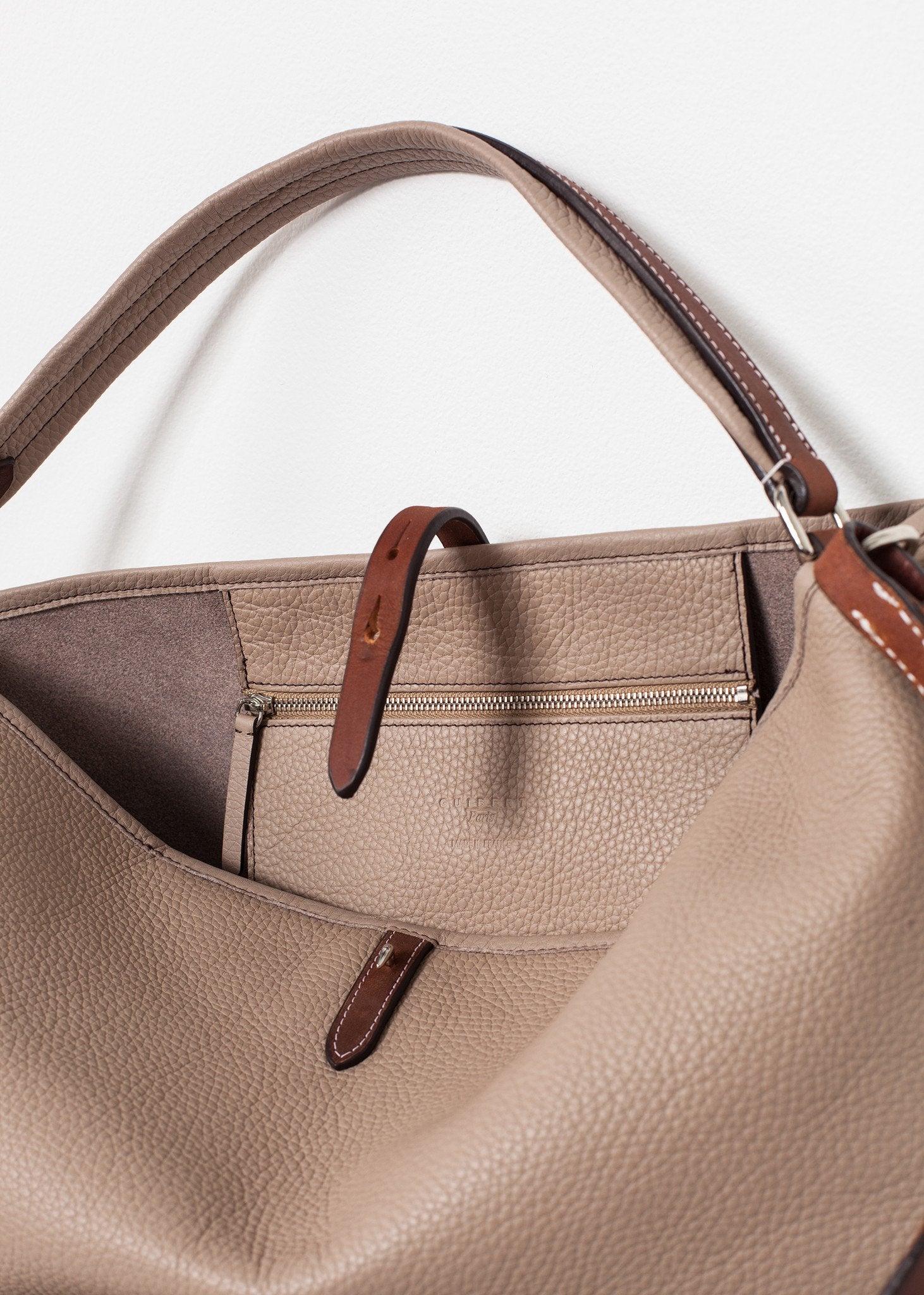 Pretty Grooming Bag Guibert