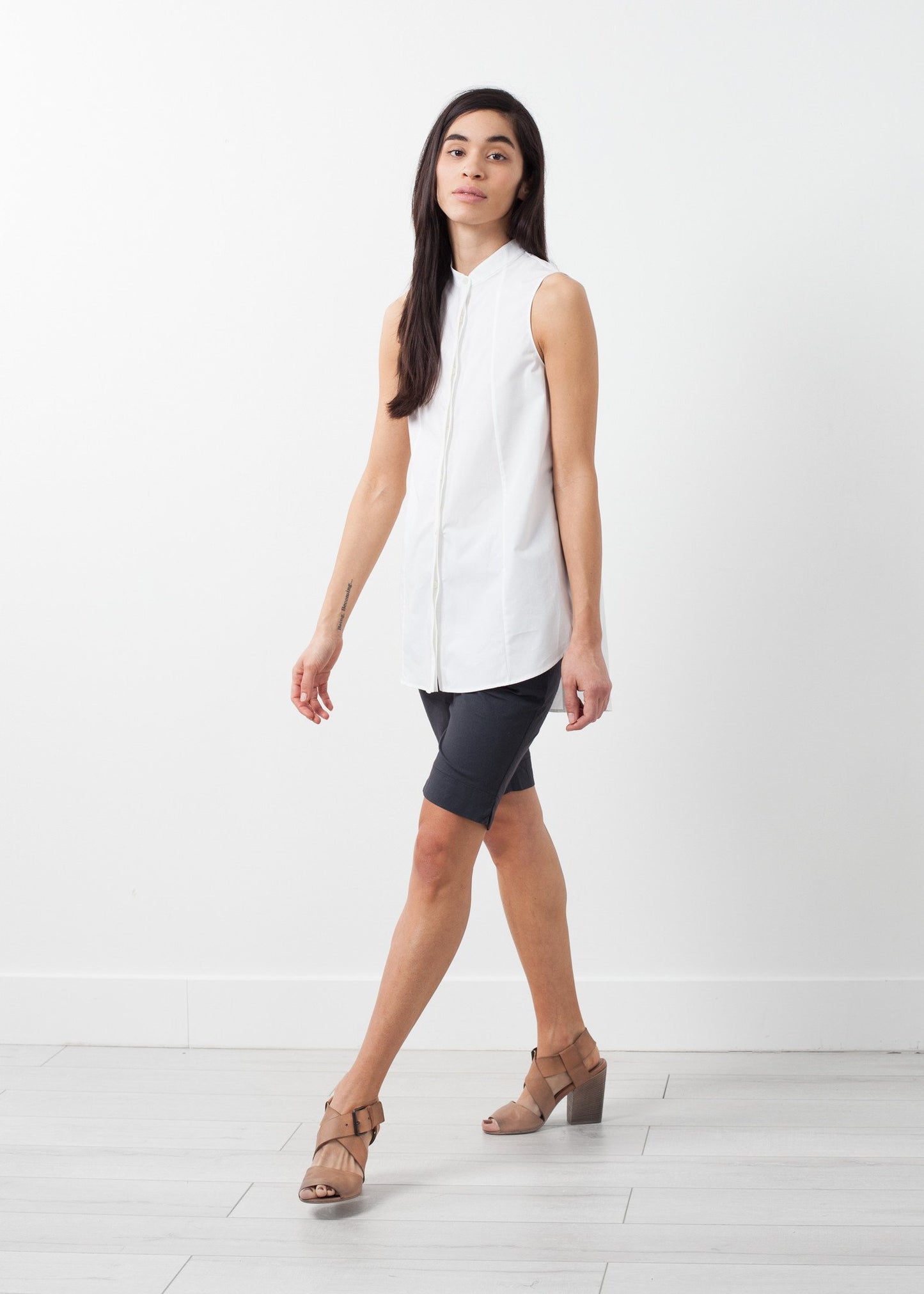 Sleeveless Tunic Sayaka Davis
