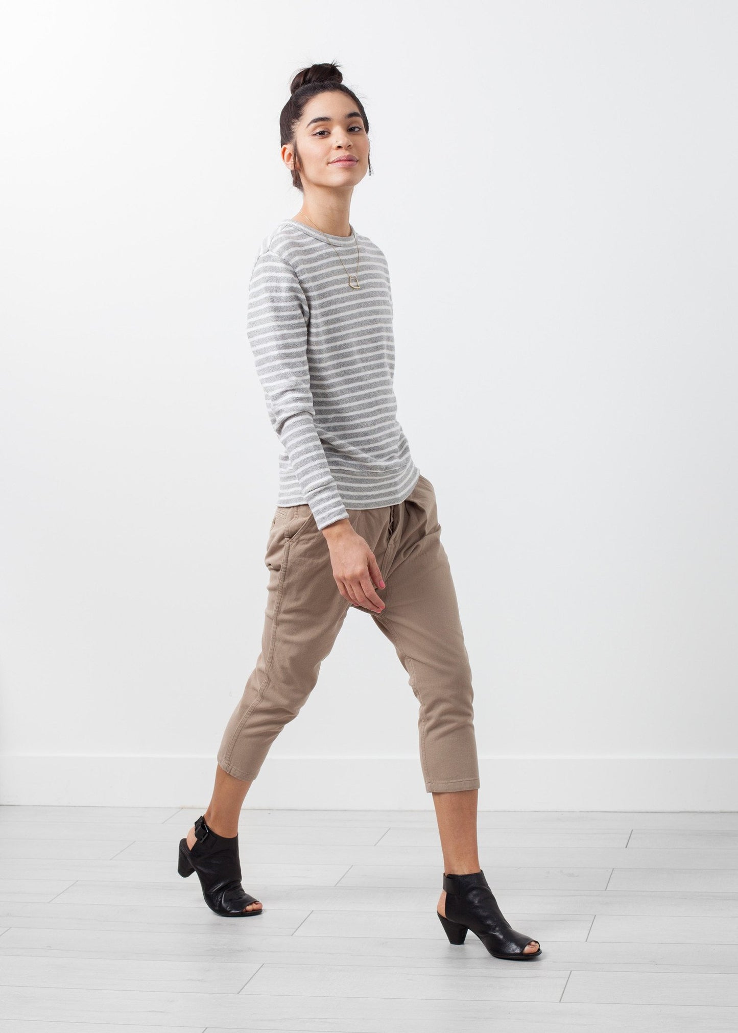 Striped Pullover V:Room