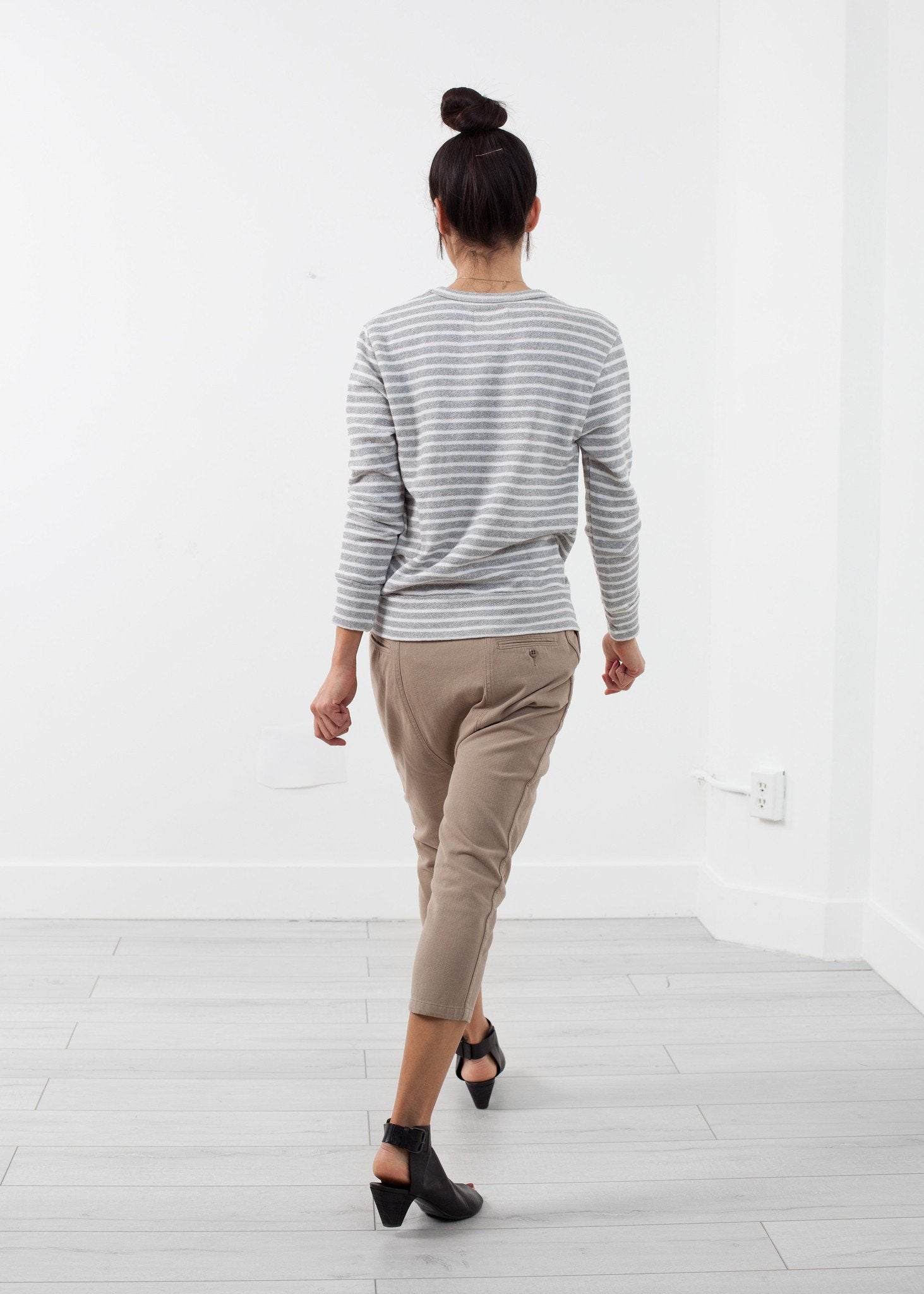 Striped Pullover V:Room
