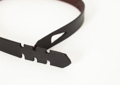 Buckle-less Belt in Black Kelly Cole Group